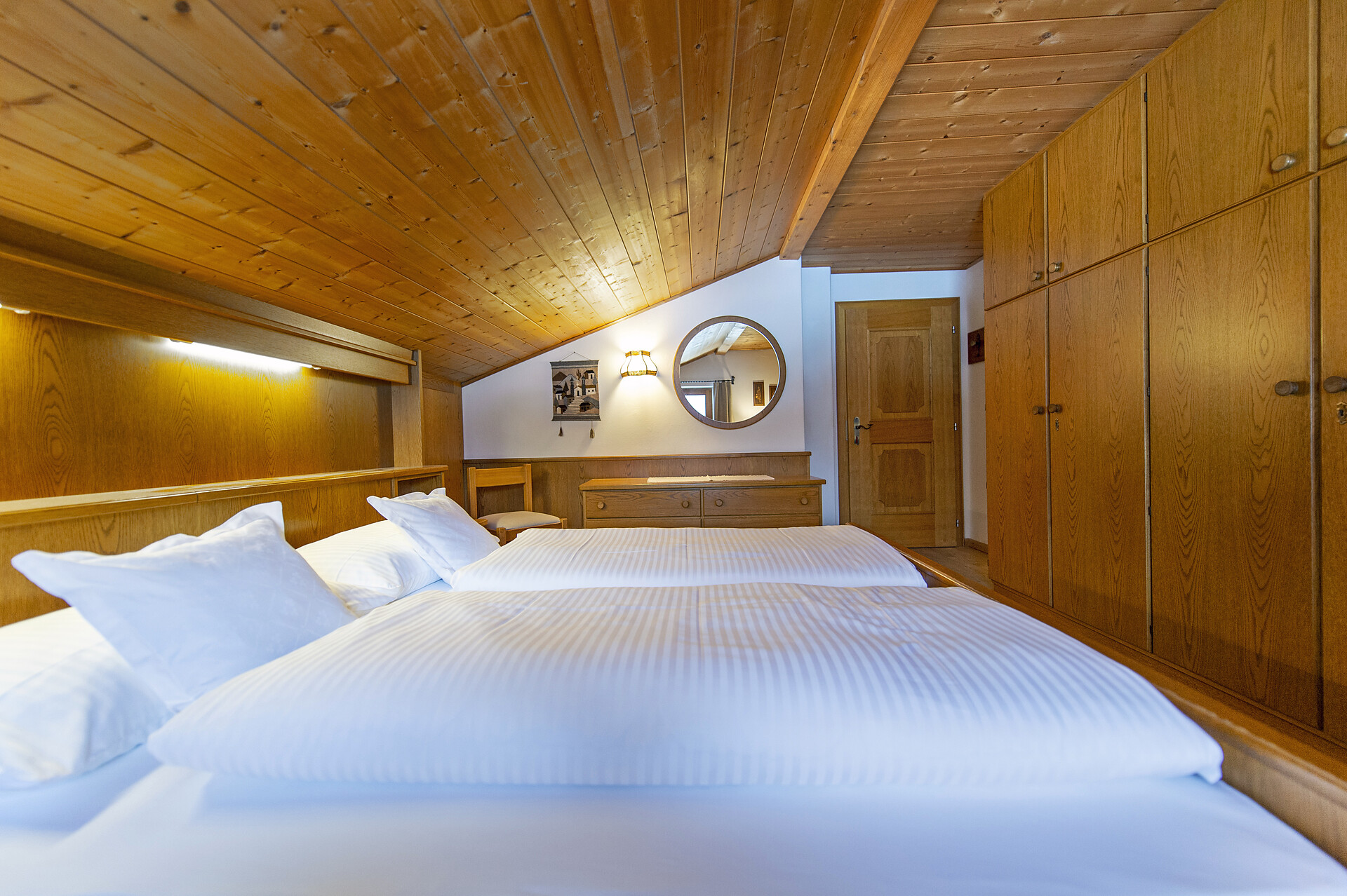 kingsize bed