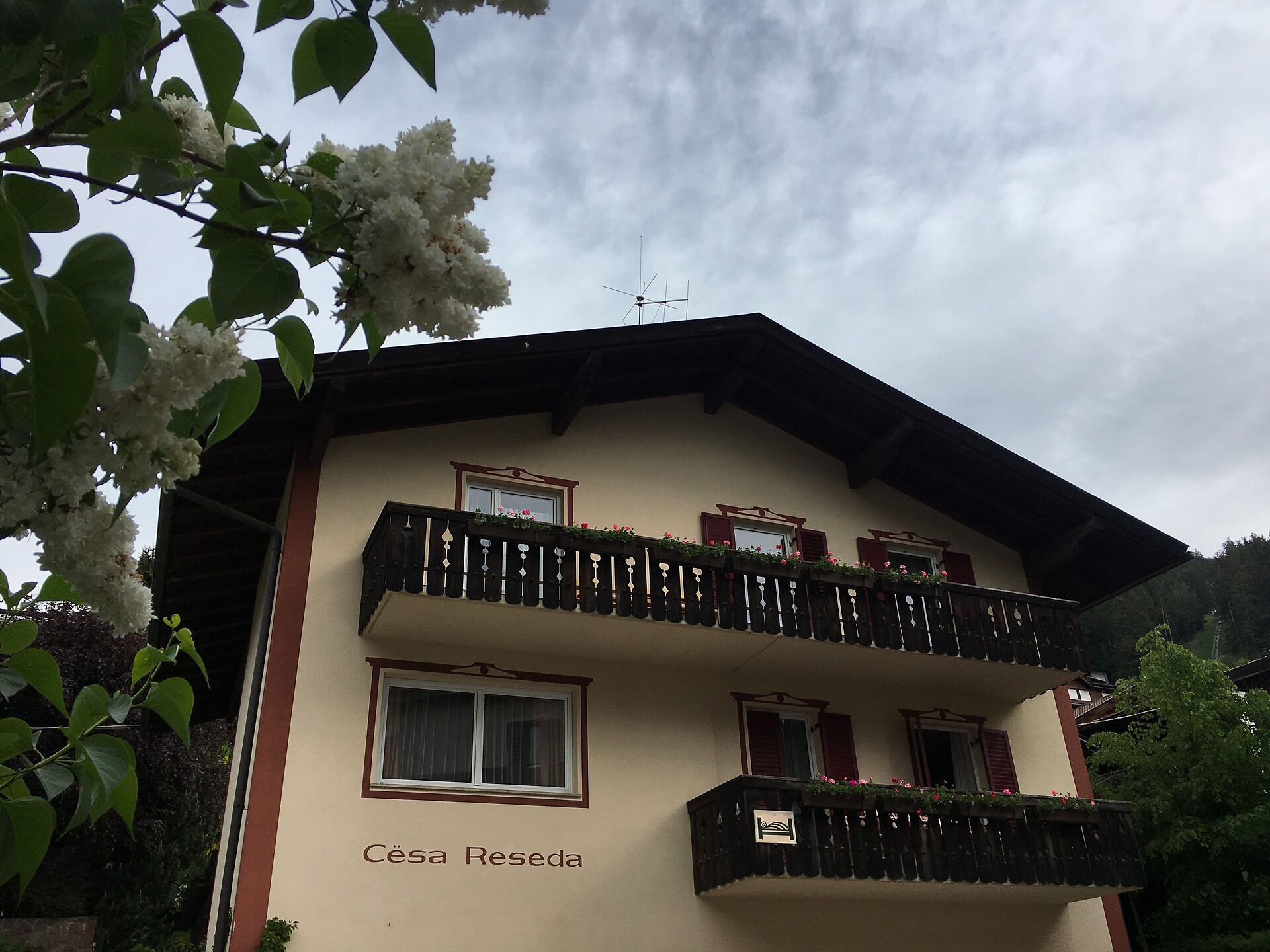 Apartments Reseda