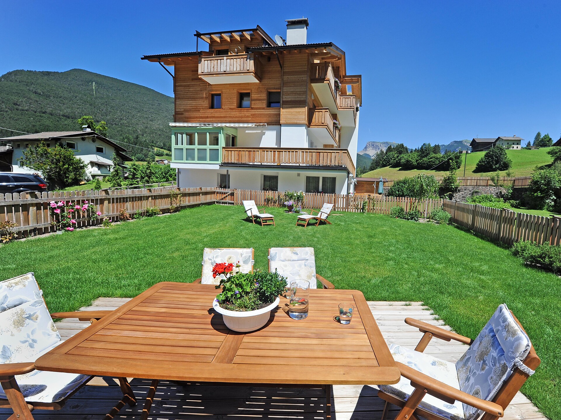 Apartments Cesa Leni Ortisei Val Gardena Dolomites