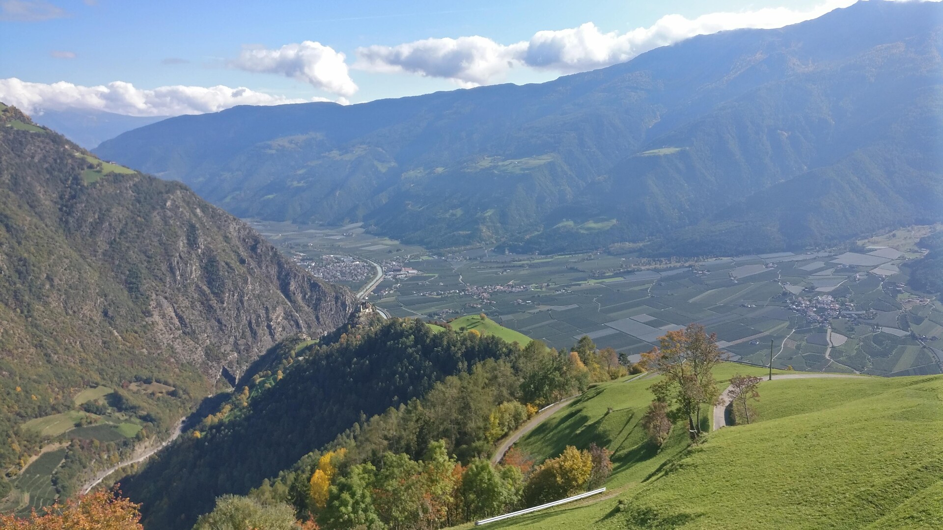 Apartments Schwarzlehen, Naturns, Castello Juval, Reinhold Messner