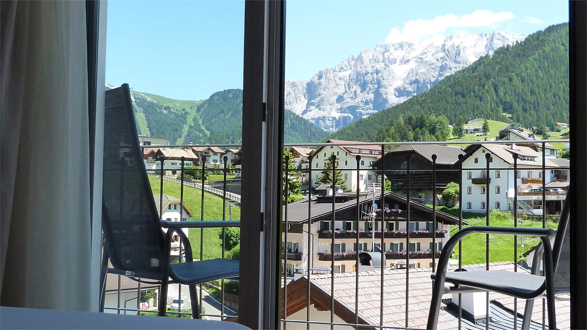 Apartments Cesa Gardis S.Crestina Gherdëina/Santa Cristina Val Gardana 29 suedtirol.info