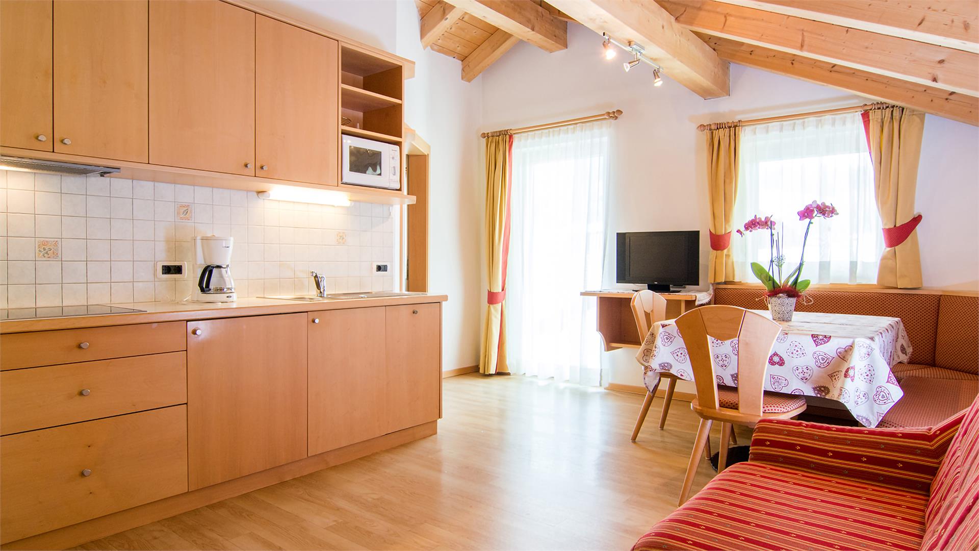 Apartments Cesa Gardis S.Crestina Gherdëina/Santa Cristina Val Gardana 23 suedtirol.info