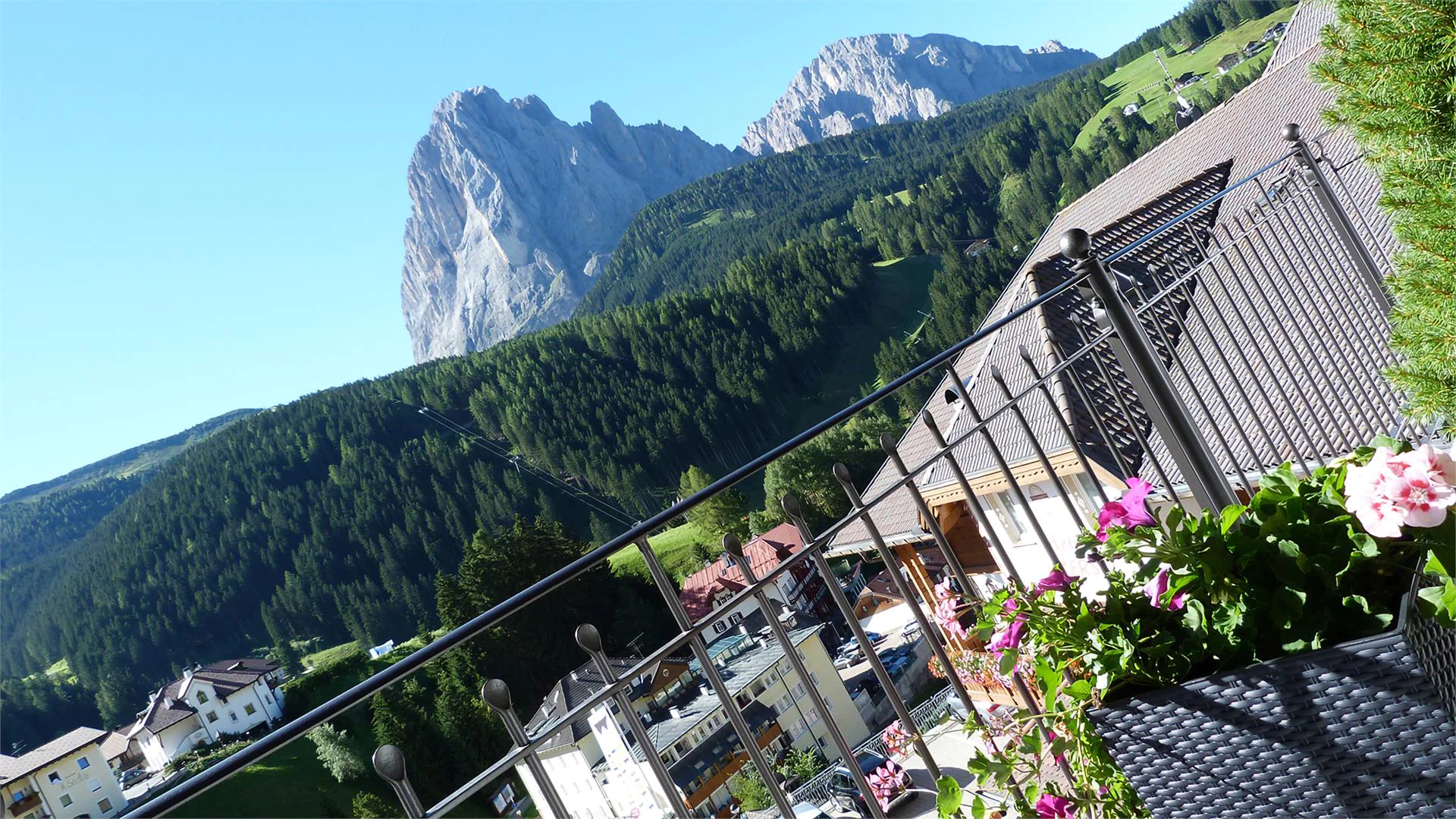 Apartments Cesa Gardis S.Crestina Gherdëina/Santa Cristina Val Gardana 13 suedtirol.info