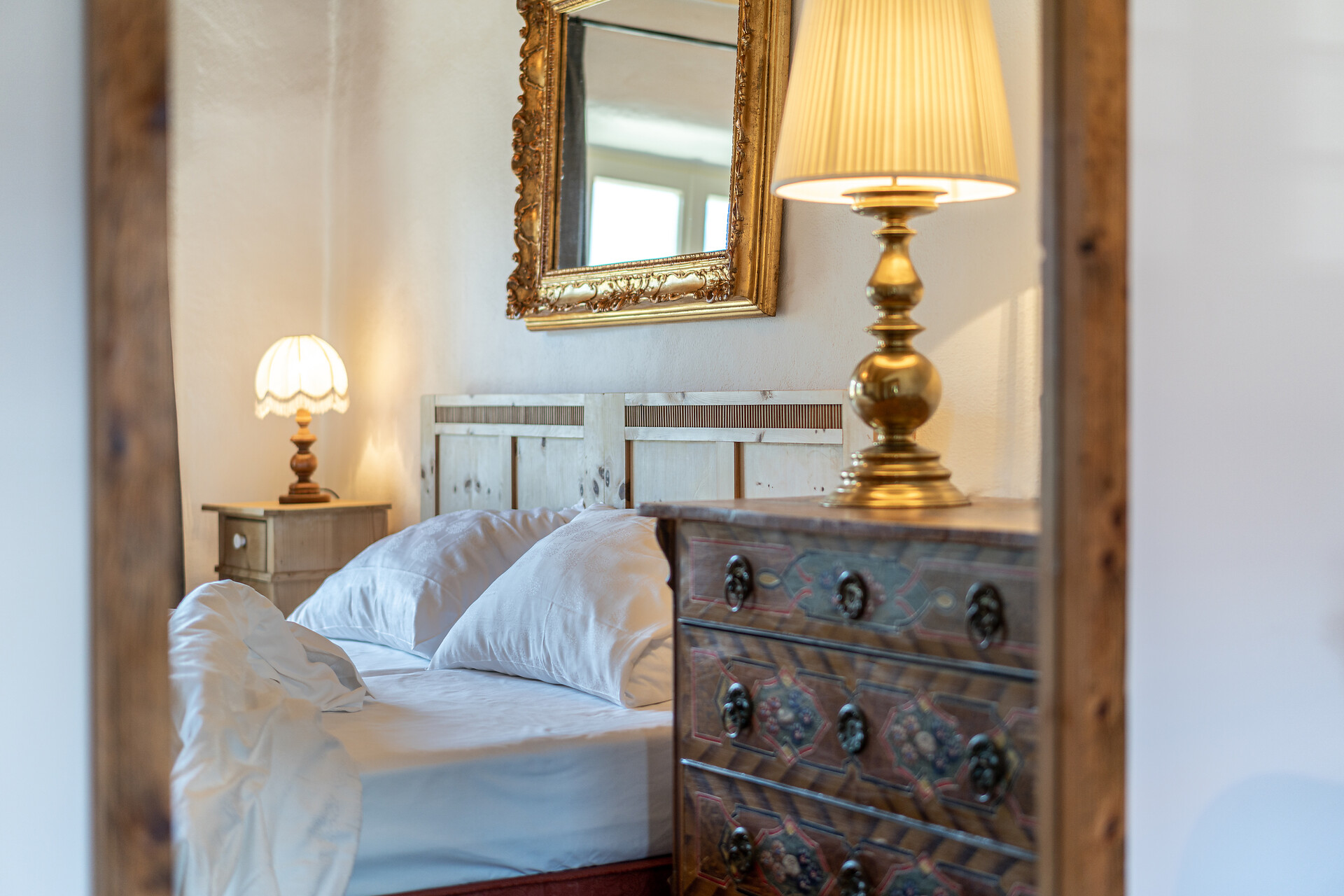 Rooms & Suites