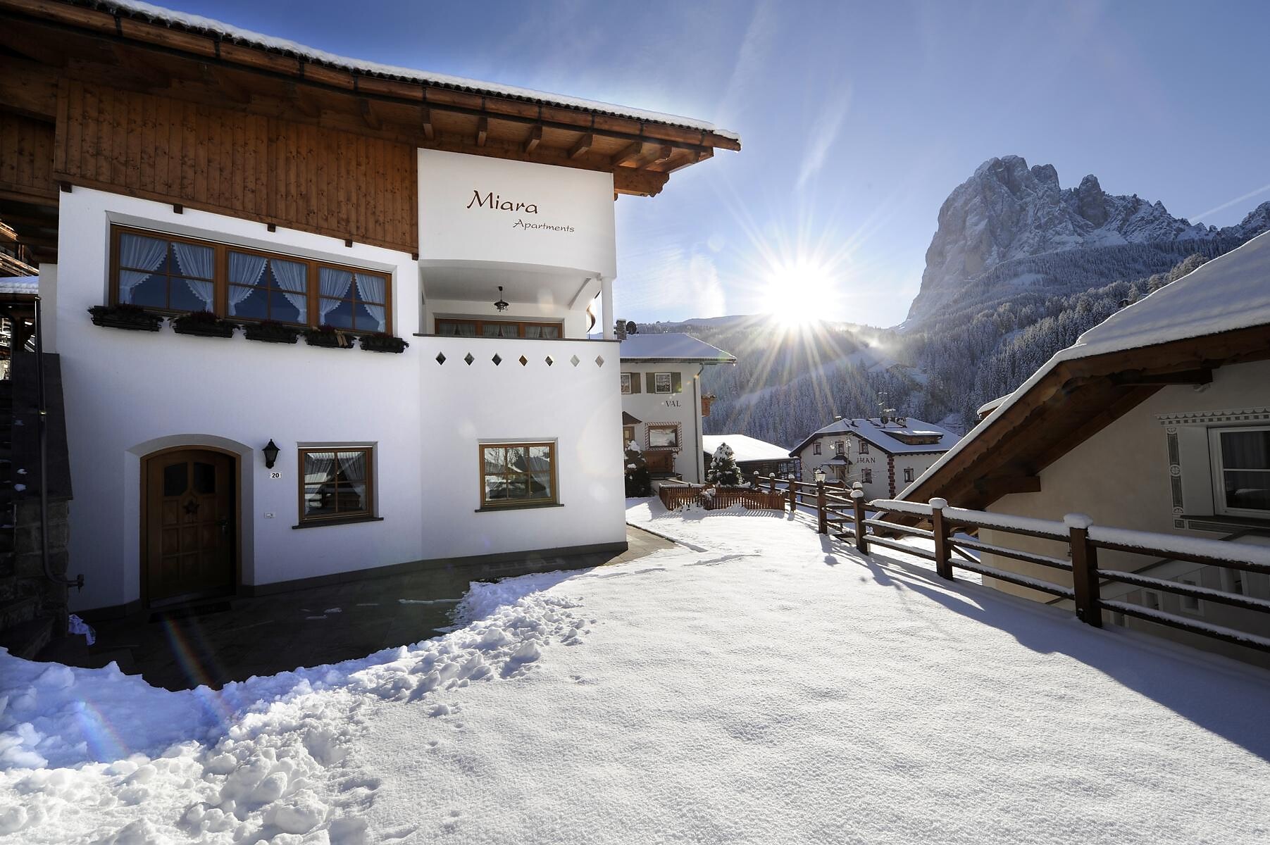 Panorama Bergblick auf den Dolomiten und den Langkofel