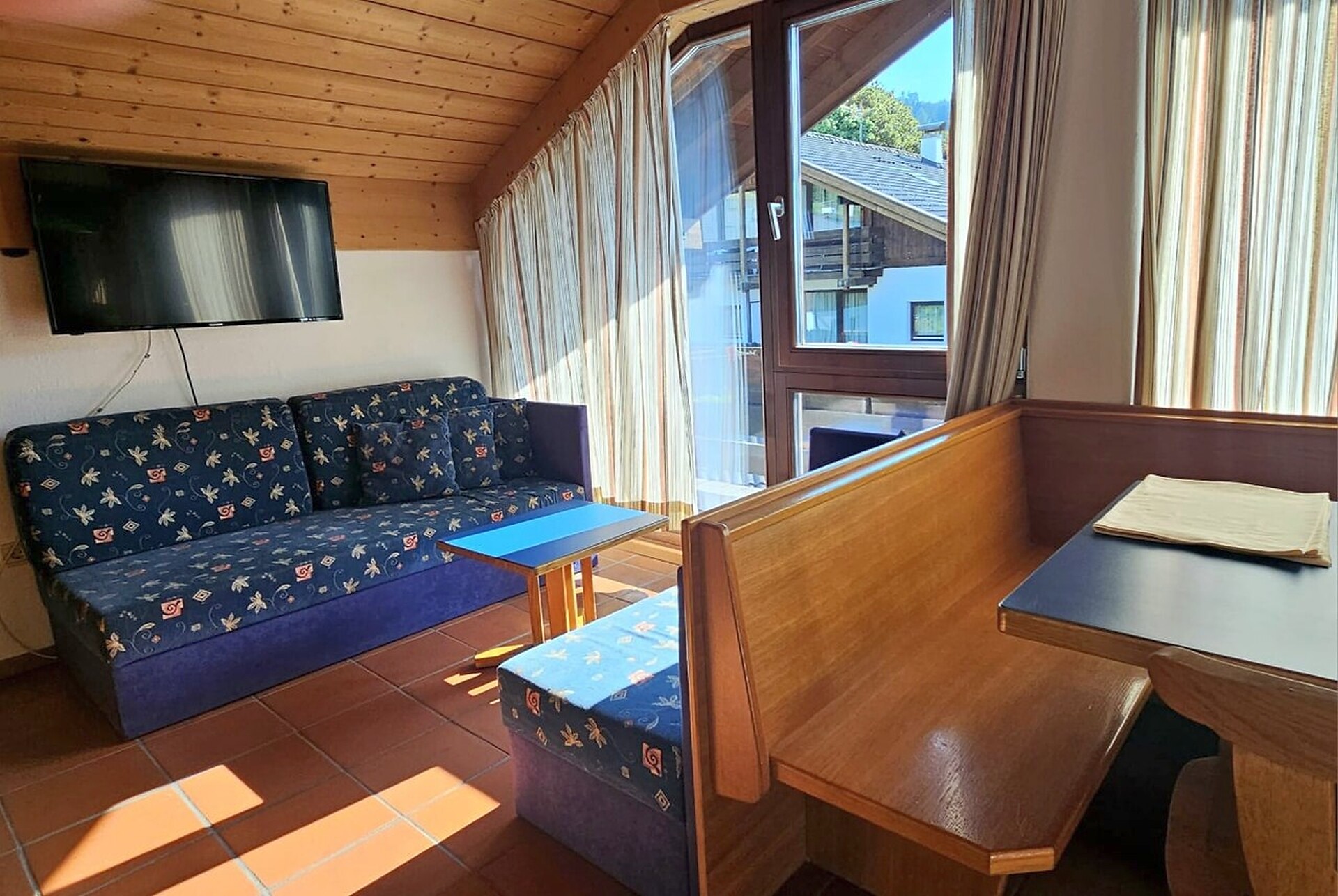 livingroom APP A
