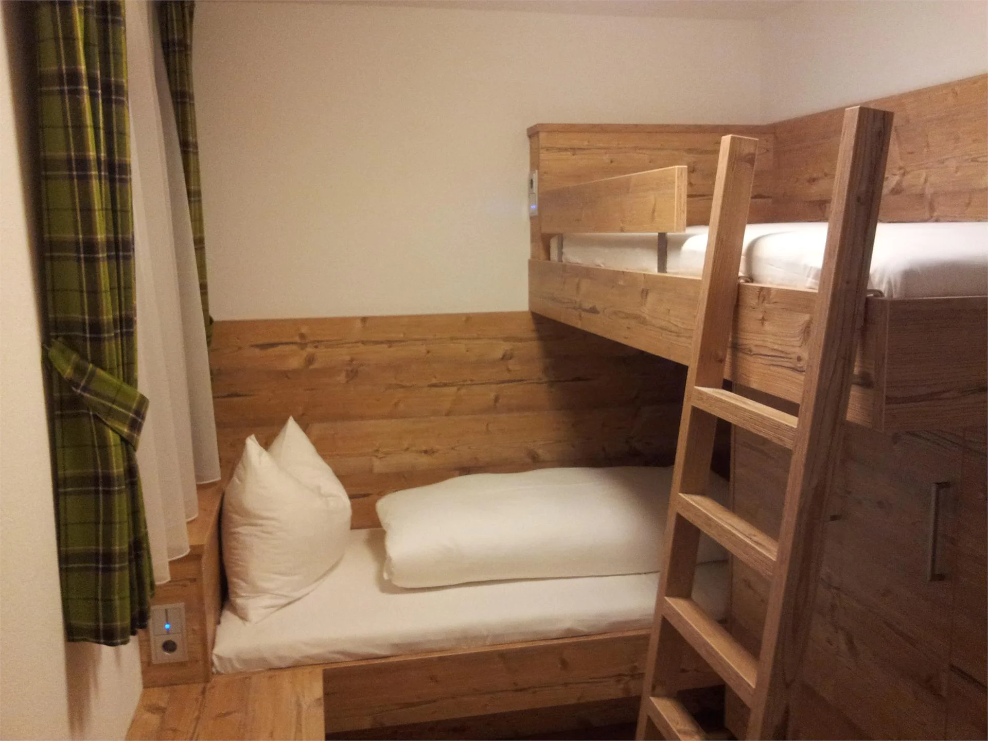 Angerer Hotel Garni Valle Aurina 8 suedtirol.info