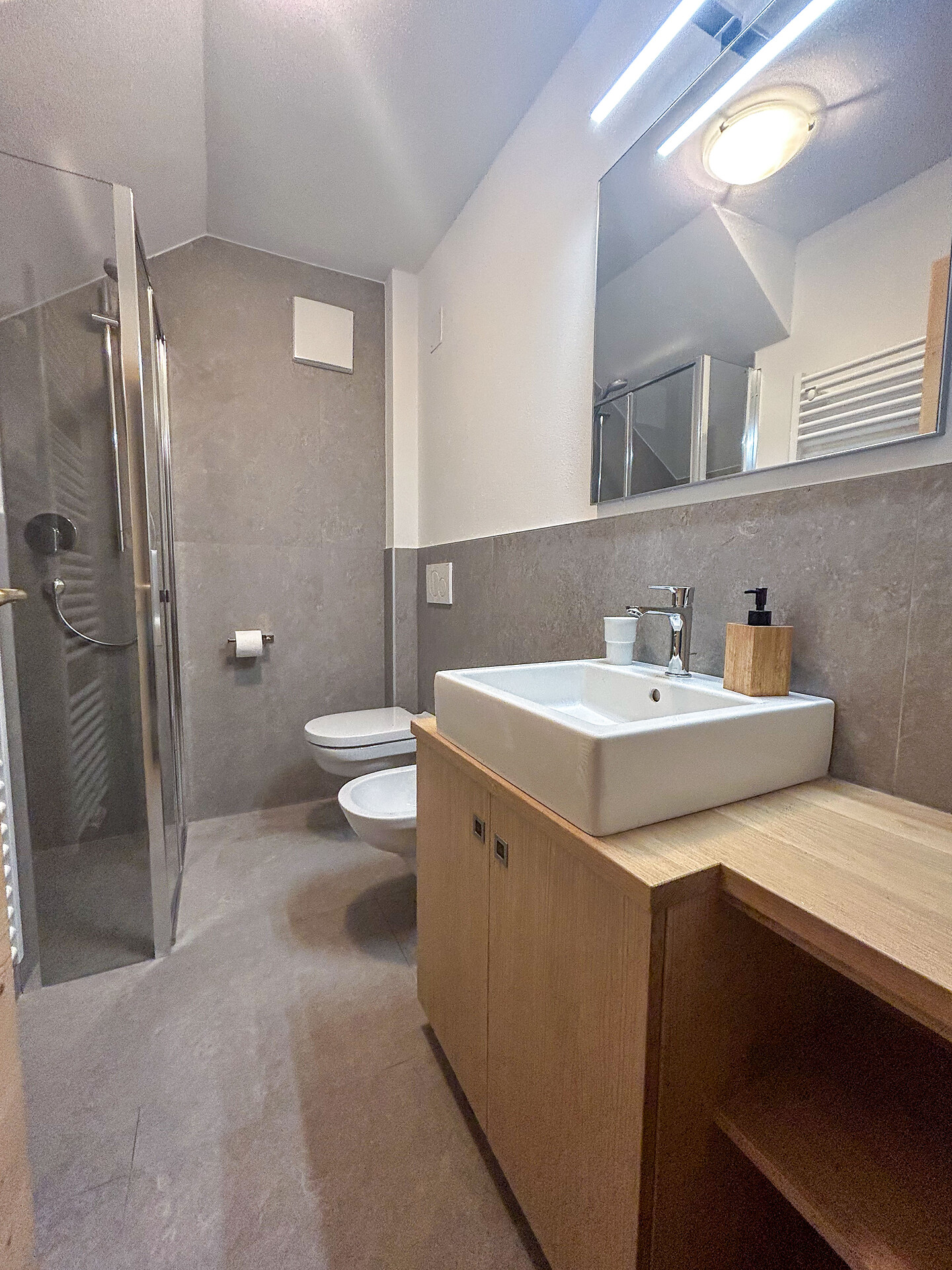 Bathroom 1 Ai Sanc