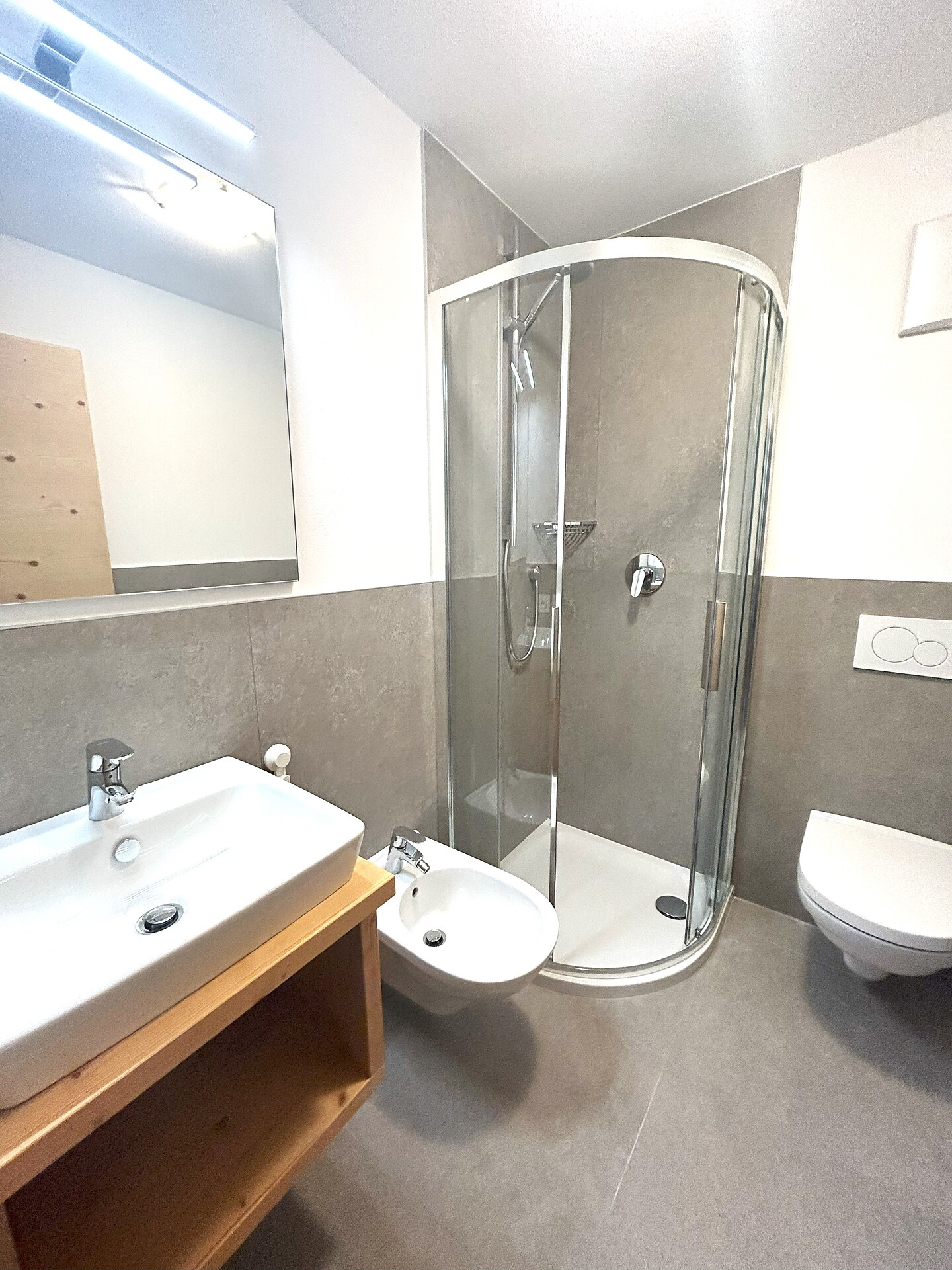 Bathroom 4