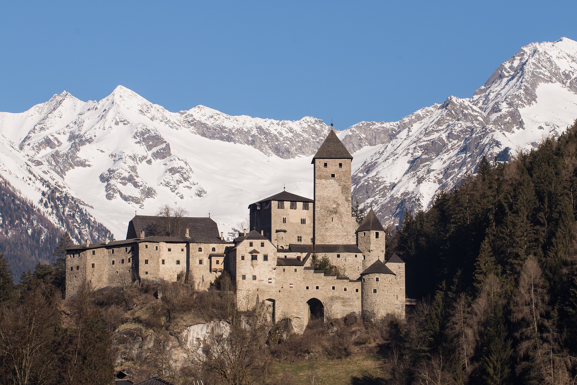 Taufers Castle