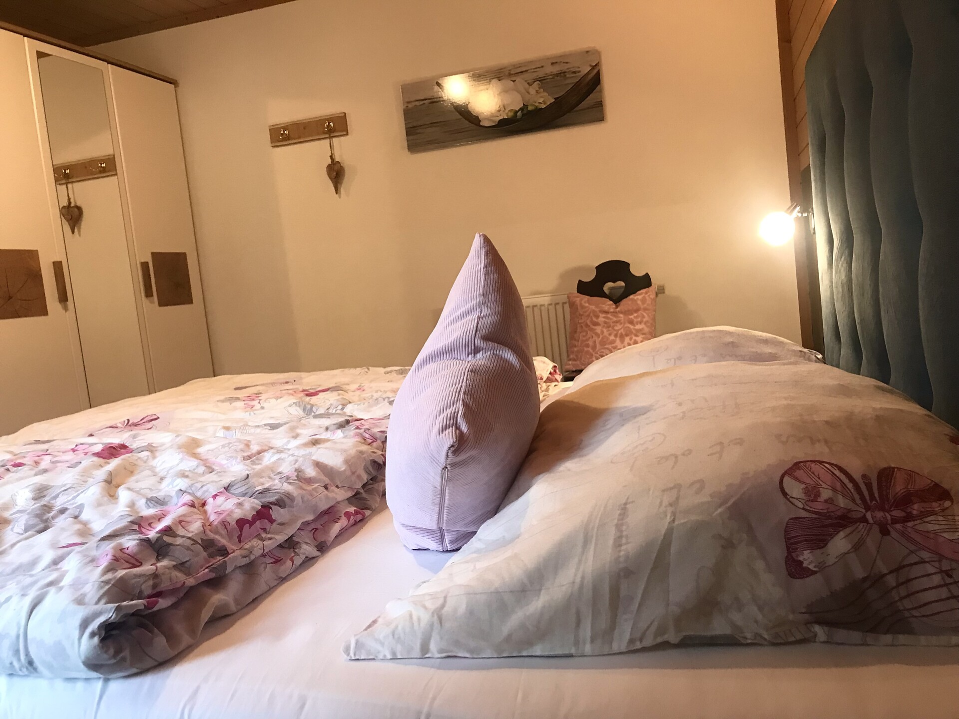 bedroom app Rose