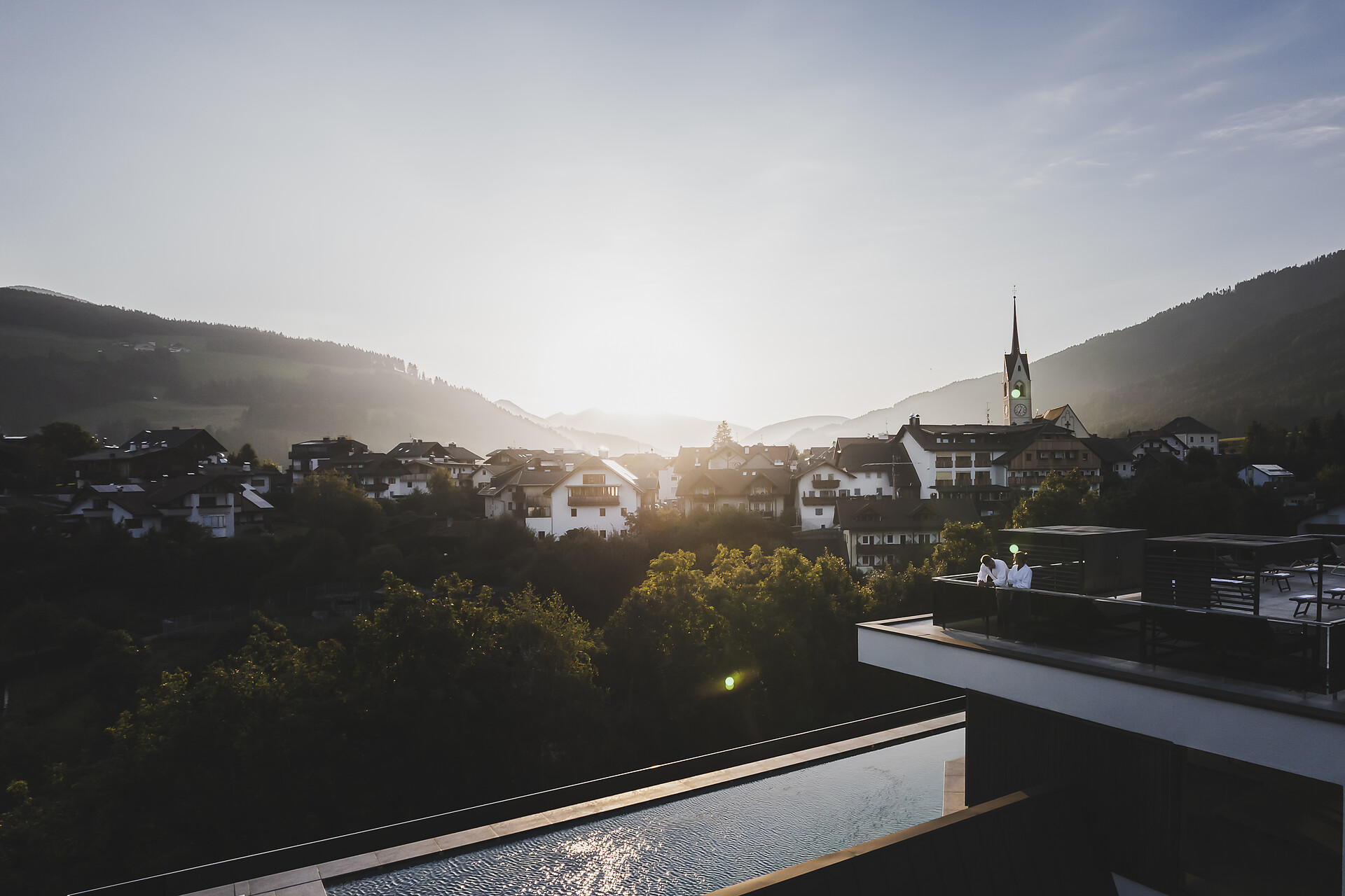 animAlpina Pool mit Aussicht