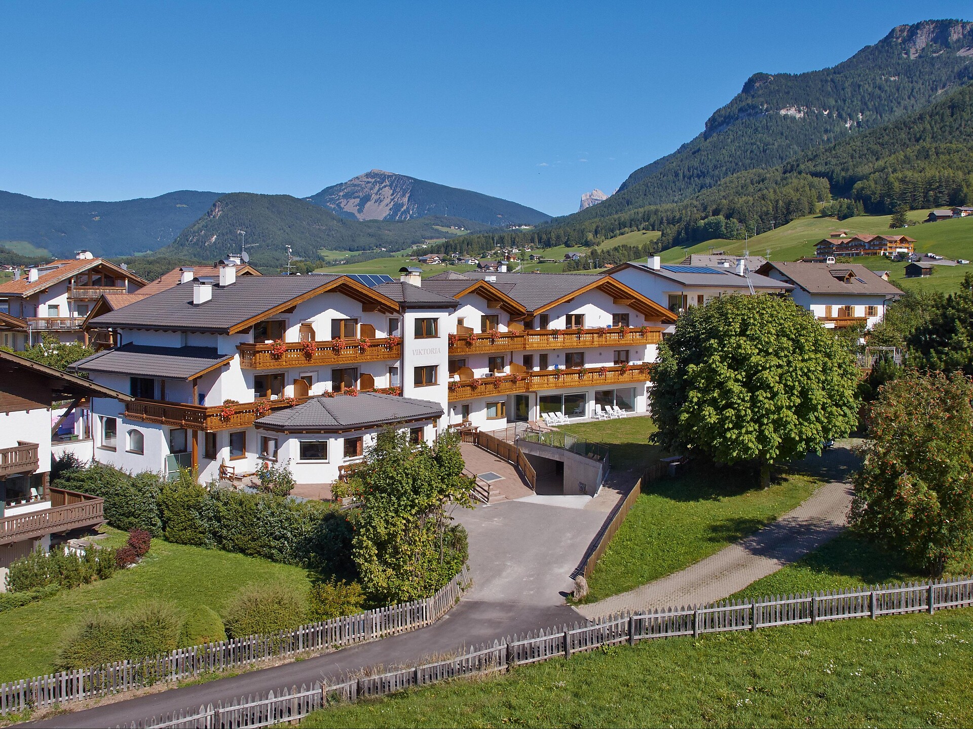 Aparthotel Viktoria Castelrotto 1 suedtirol.info