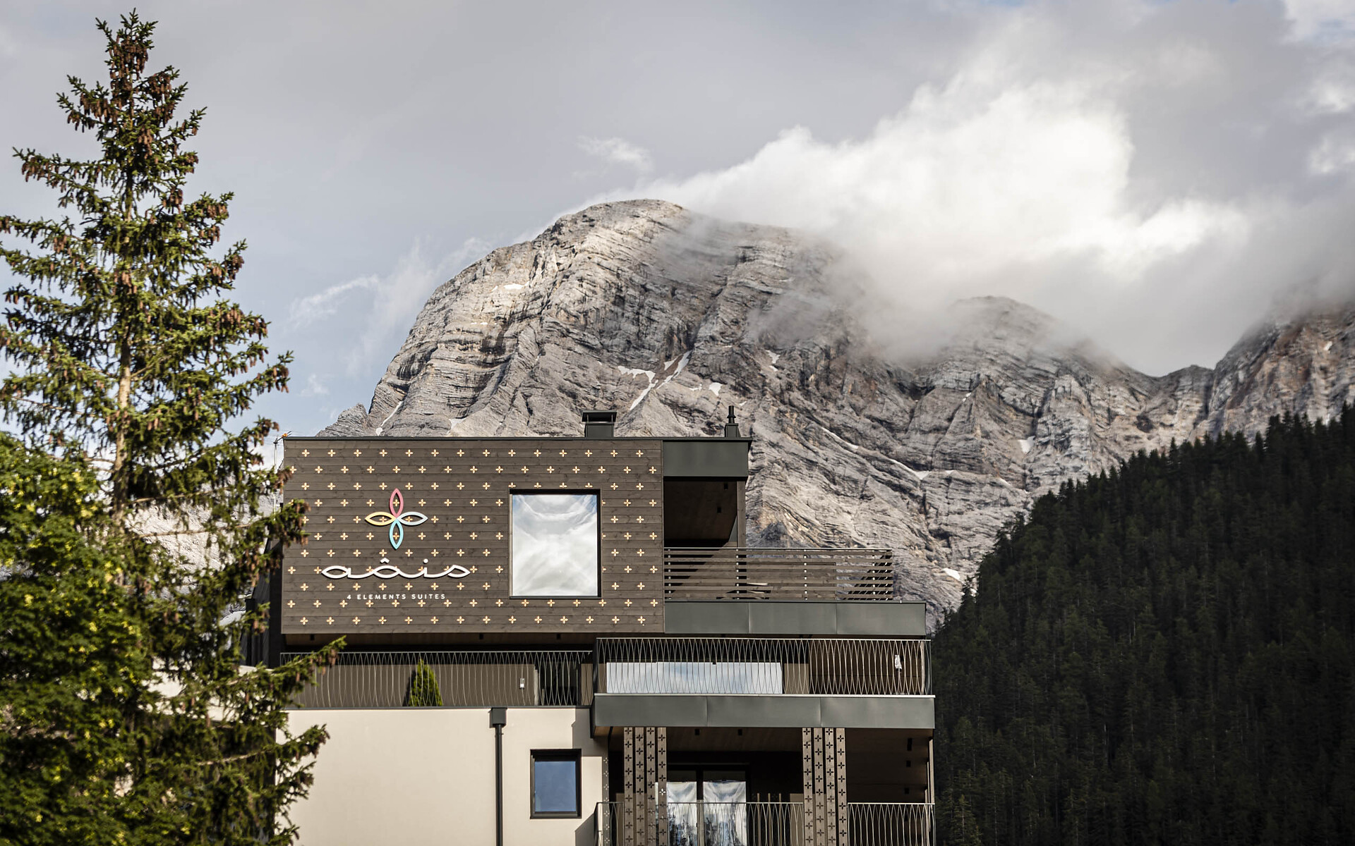 Apartments Aois 4 elements suits