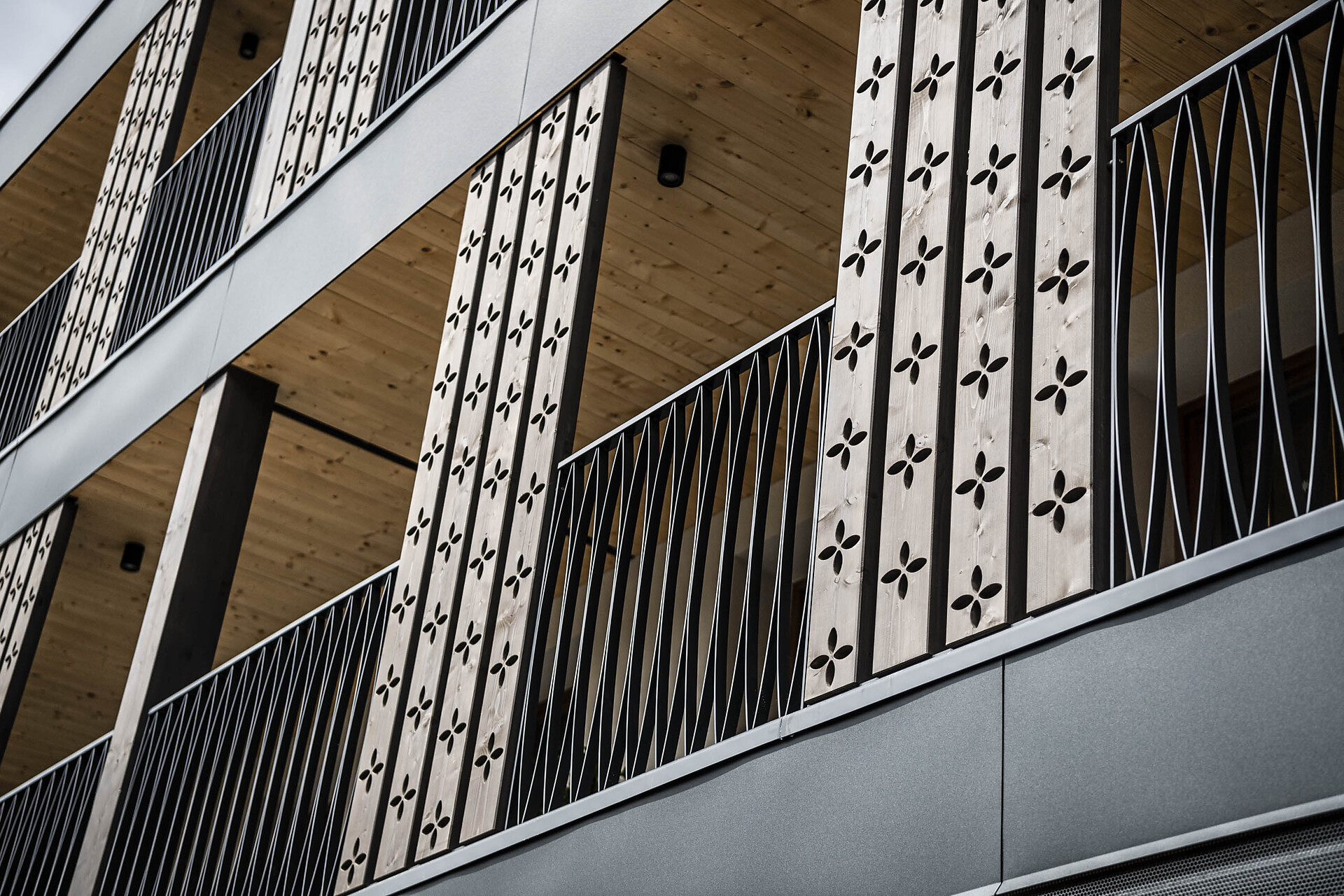 Fassade apartments 4 elements suits