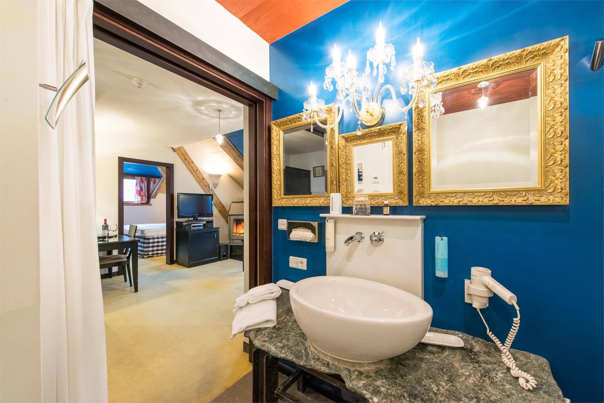 Adler Suite & Stube Villabassa 8 suedtirol.info