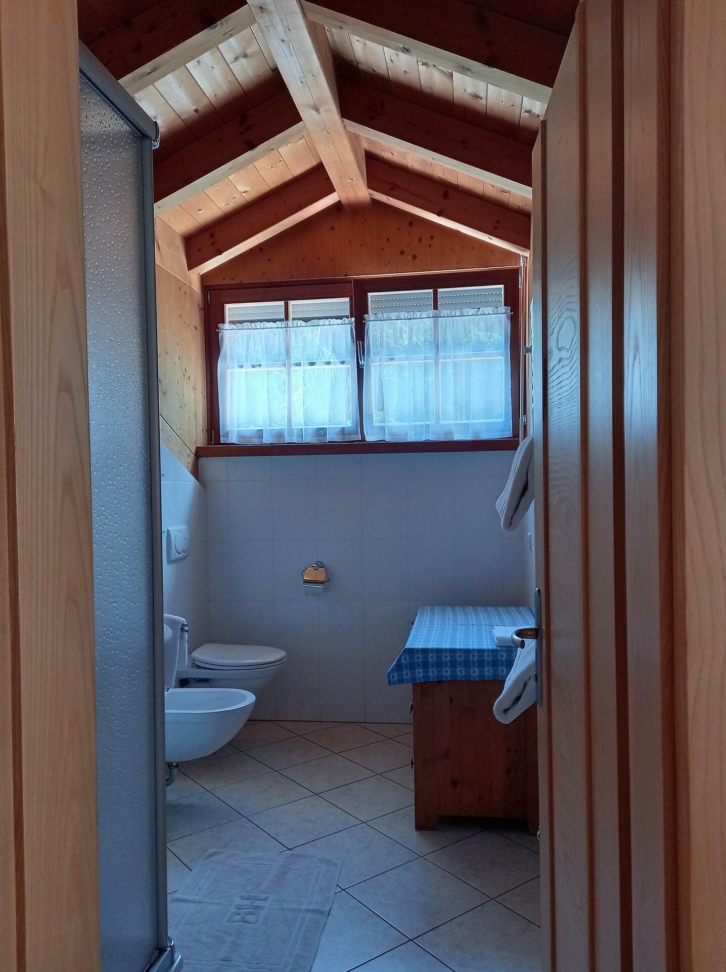 App.3 Bathroom (2 people)