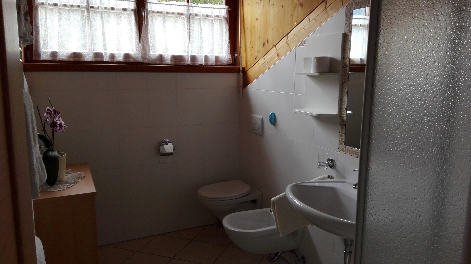 bathroom ( 2 persons )