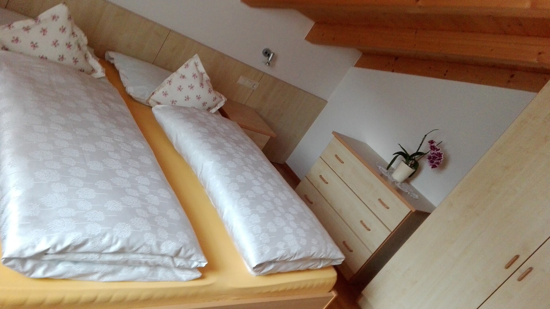 bedroom ( 2 people)