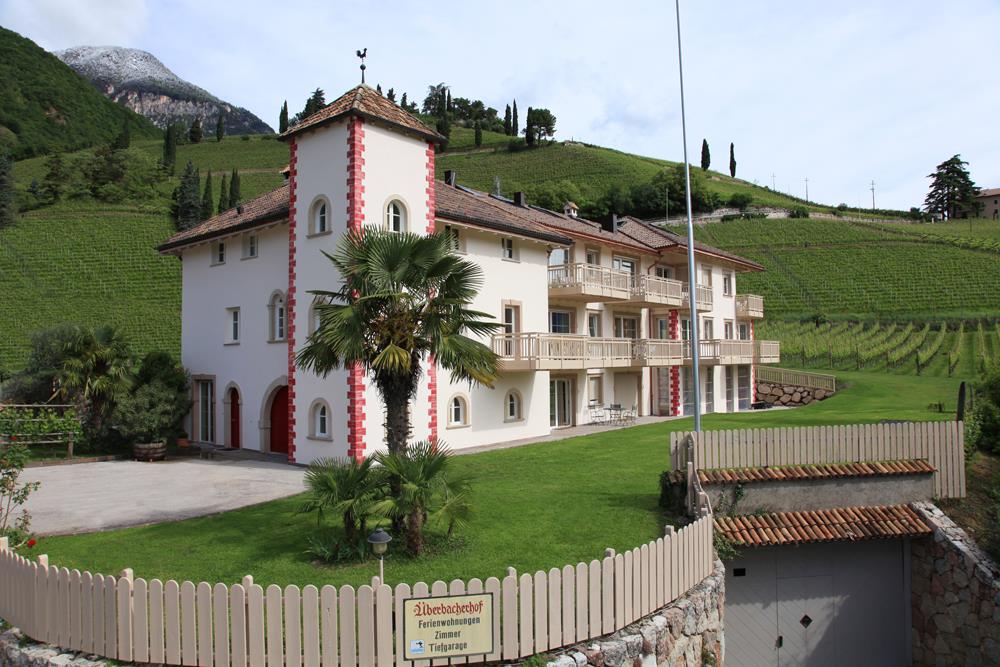 Ansitz Überbacherhof Tramin an der Weinstraße/Termeno sulla Strada del Vino 24 suedtirol.info