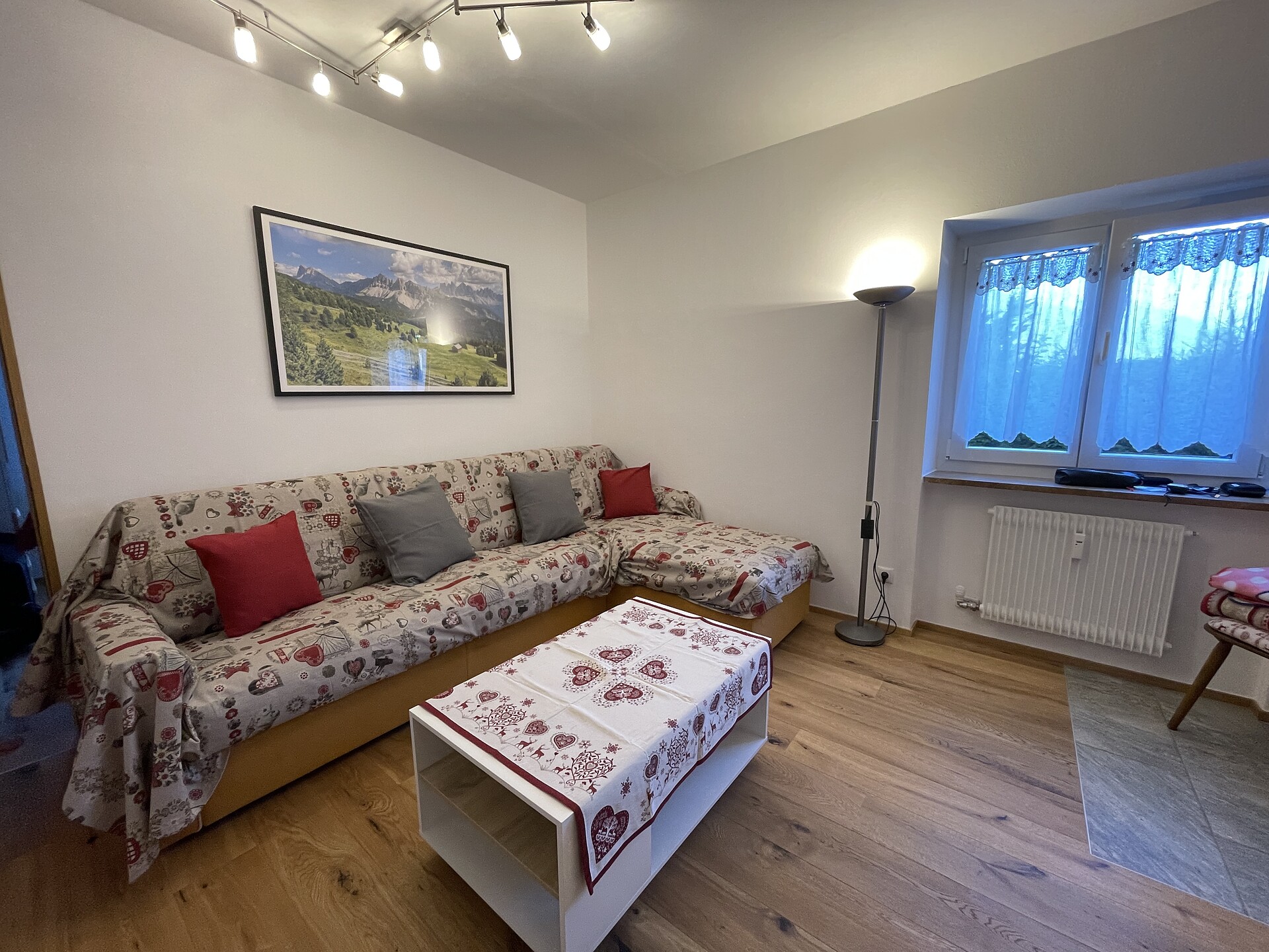 Apartment Weisswand