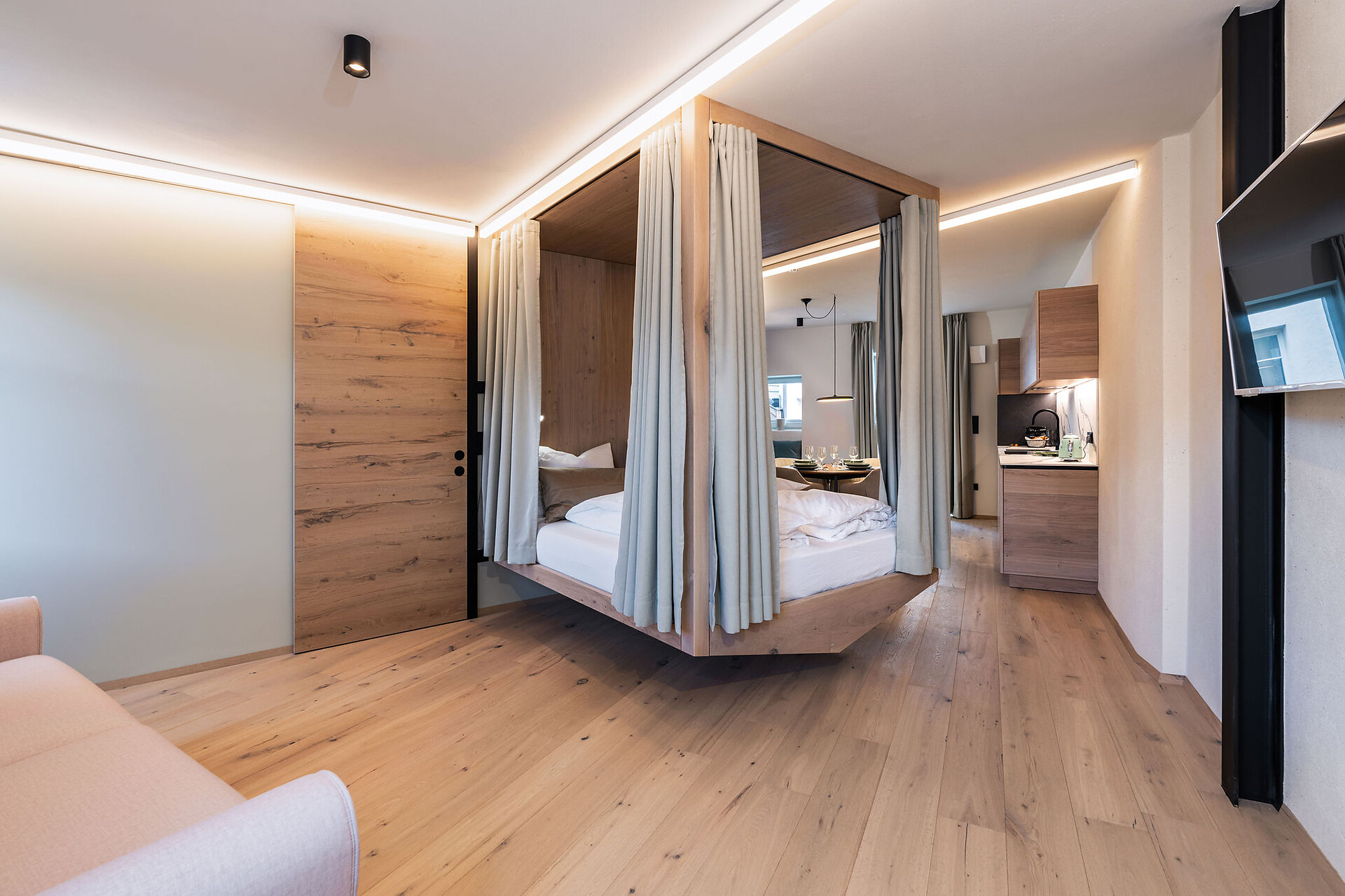 Avia Living 2