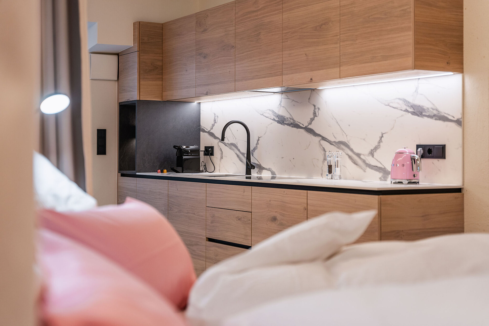 Avia Living 2