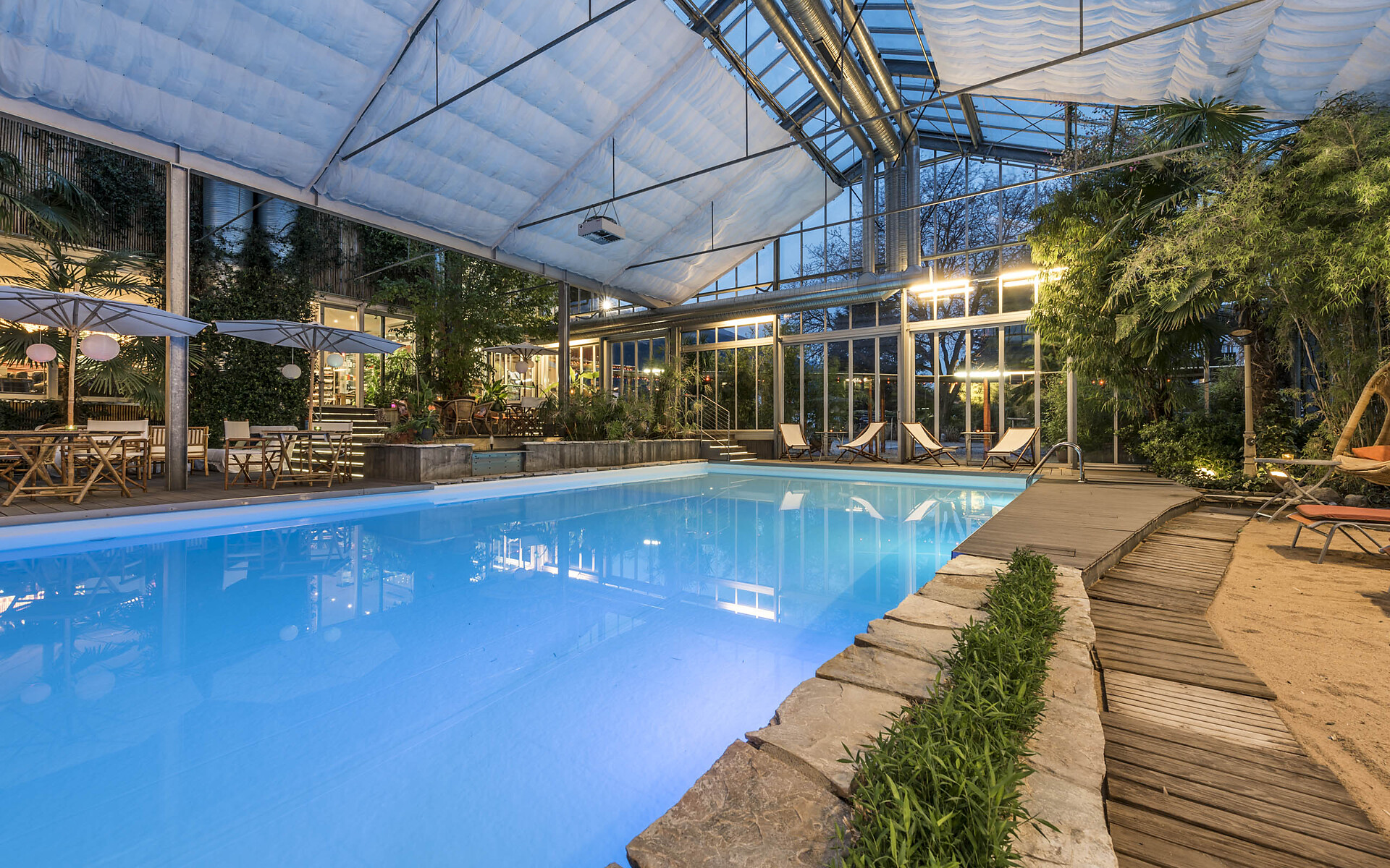 POOL