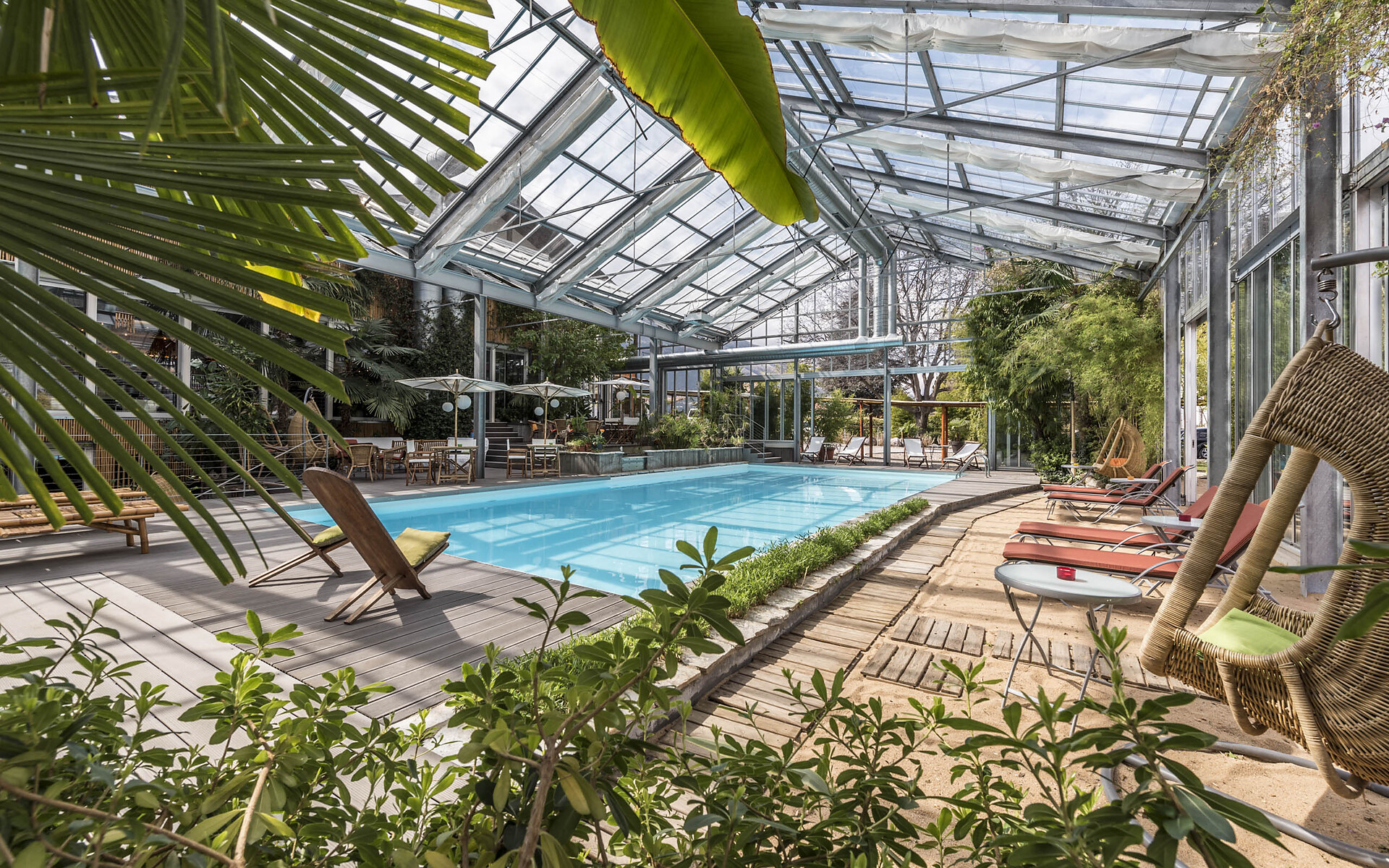 POOL