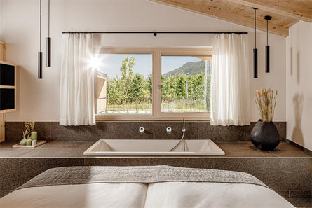 AMOLARIS PRIVATE GARDEN CHALETS & RESIDENCE Laces 7 suedtirol.info