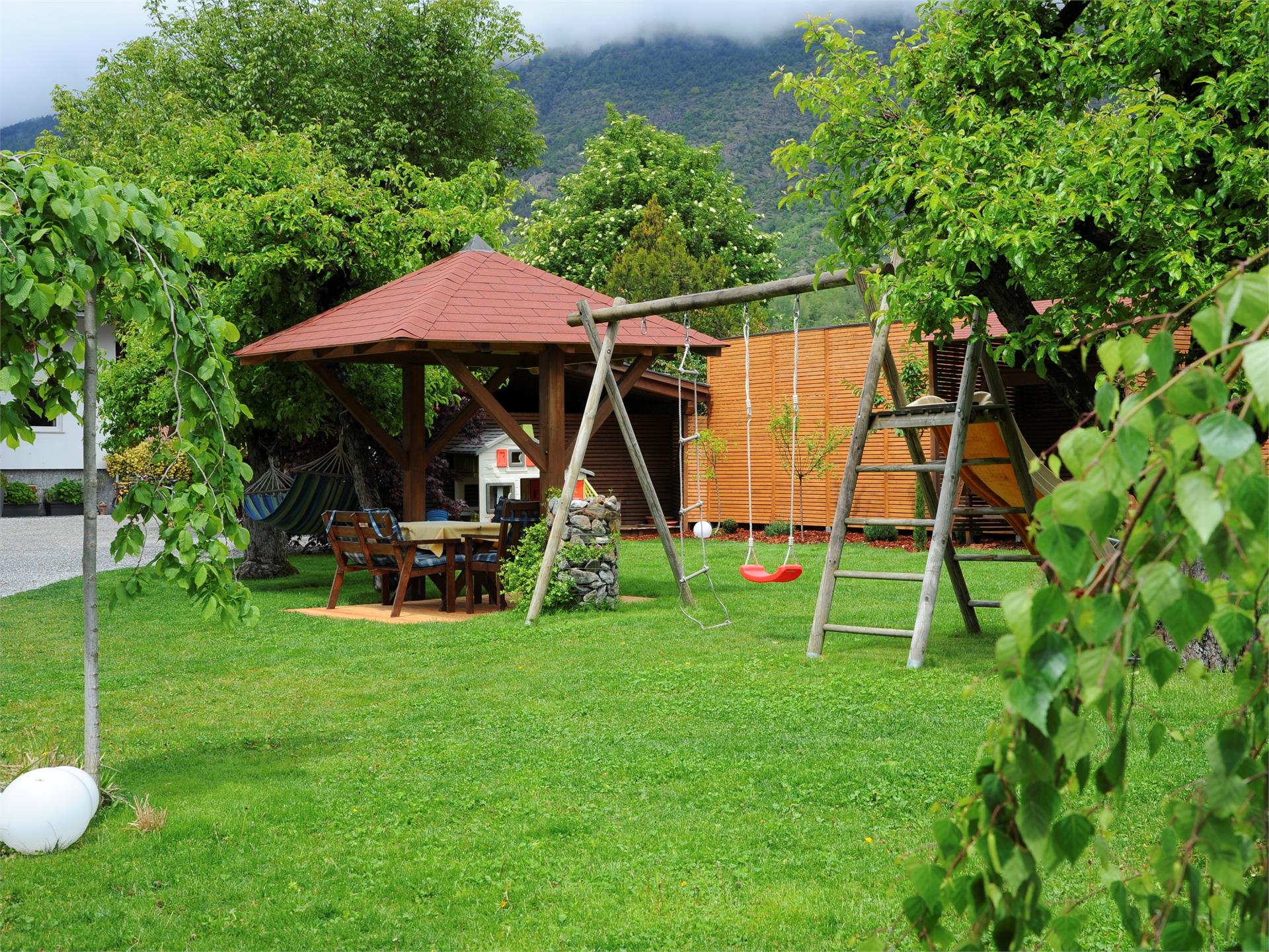 Appartement Haus von Spinn Latsch 17 suedtirol.info