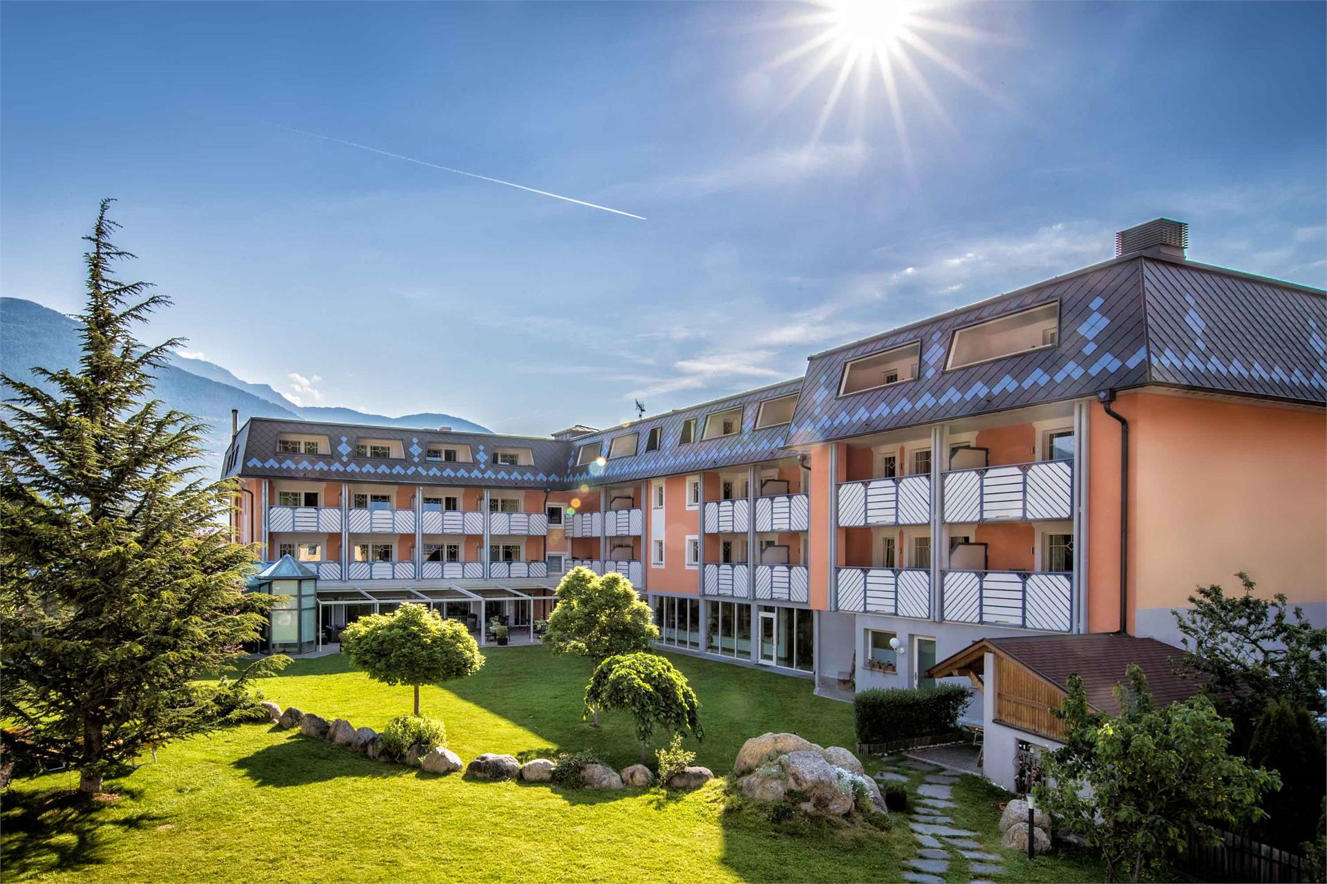 Aktiv- & Wellnesshotel Zentral Prad am Stilfser Joch 2 suedtirol.info