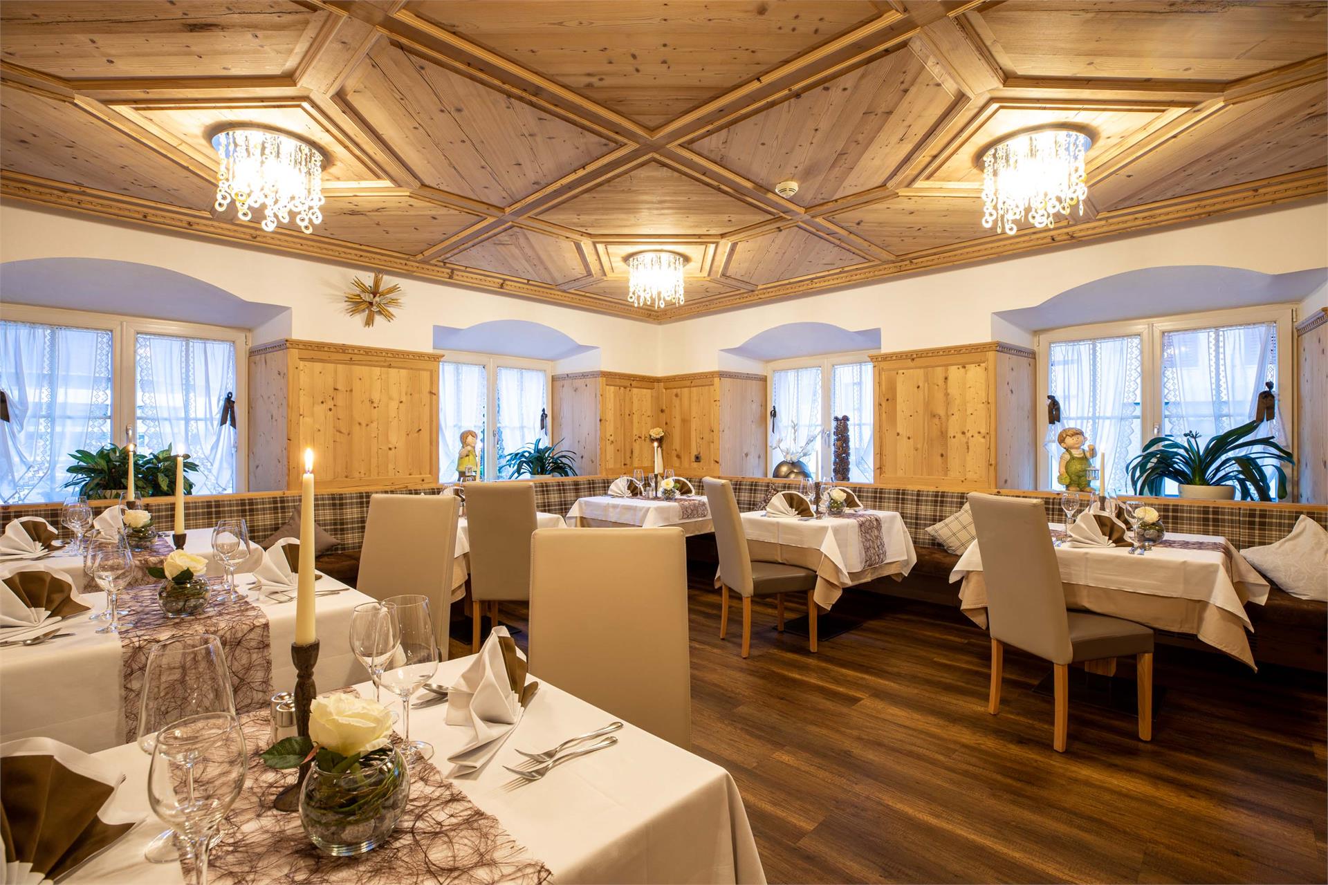 Aktiv- & Wellnesshotel Zentral Prad am Stilfser Joch 29 suedtirol.info