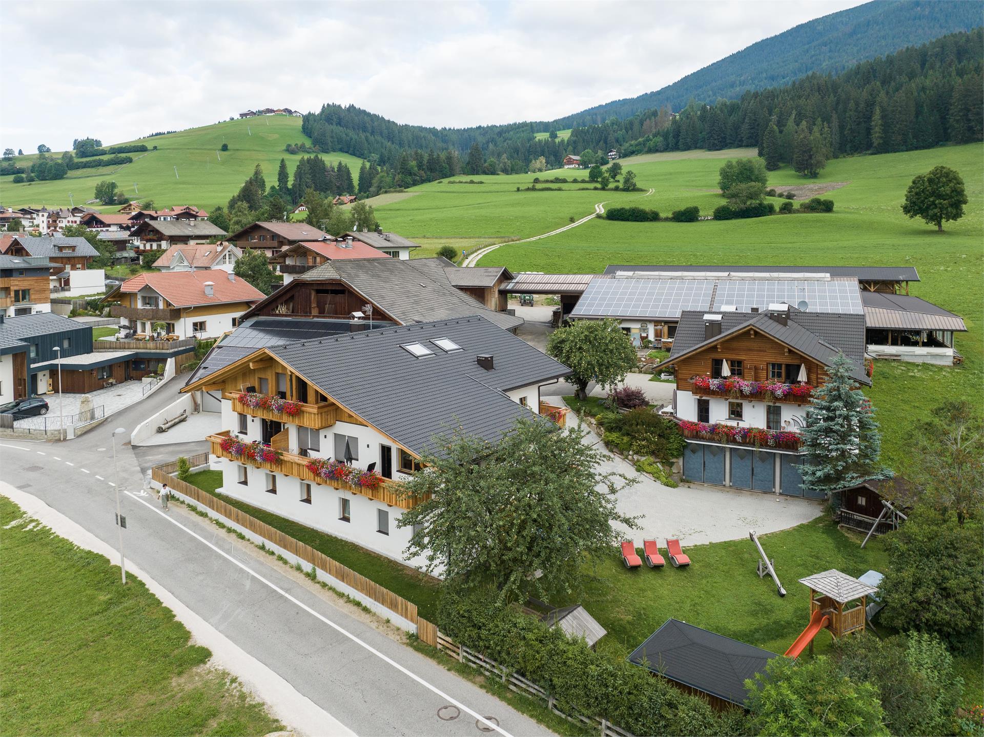 Andis Appartments Monguelfo-Tesido 3 suedtirol.info
