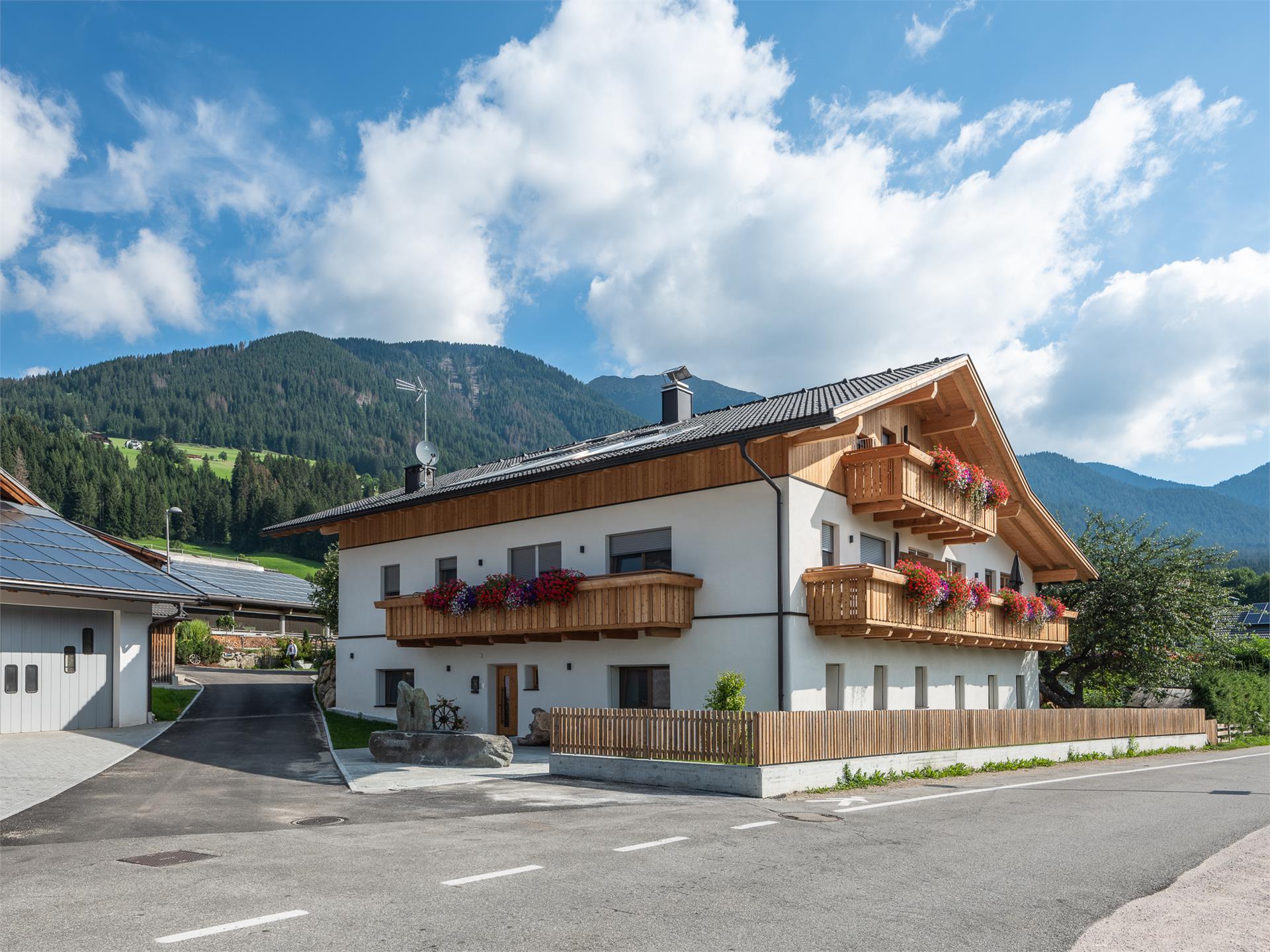 Andis Appartments Monguelfo-Tesido 1 suedtirol.info