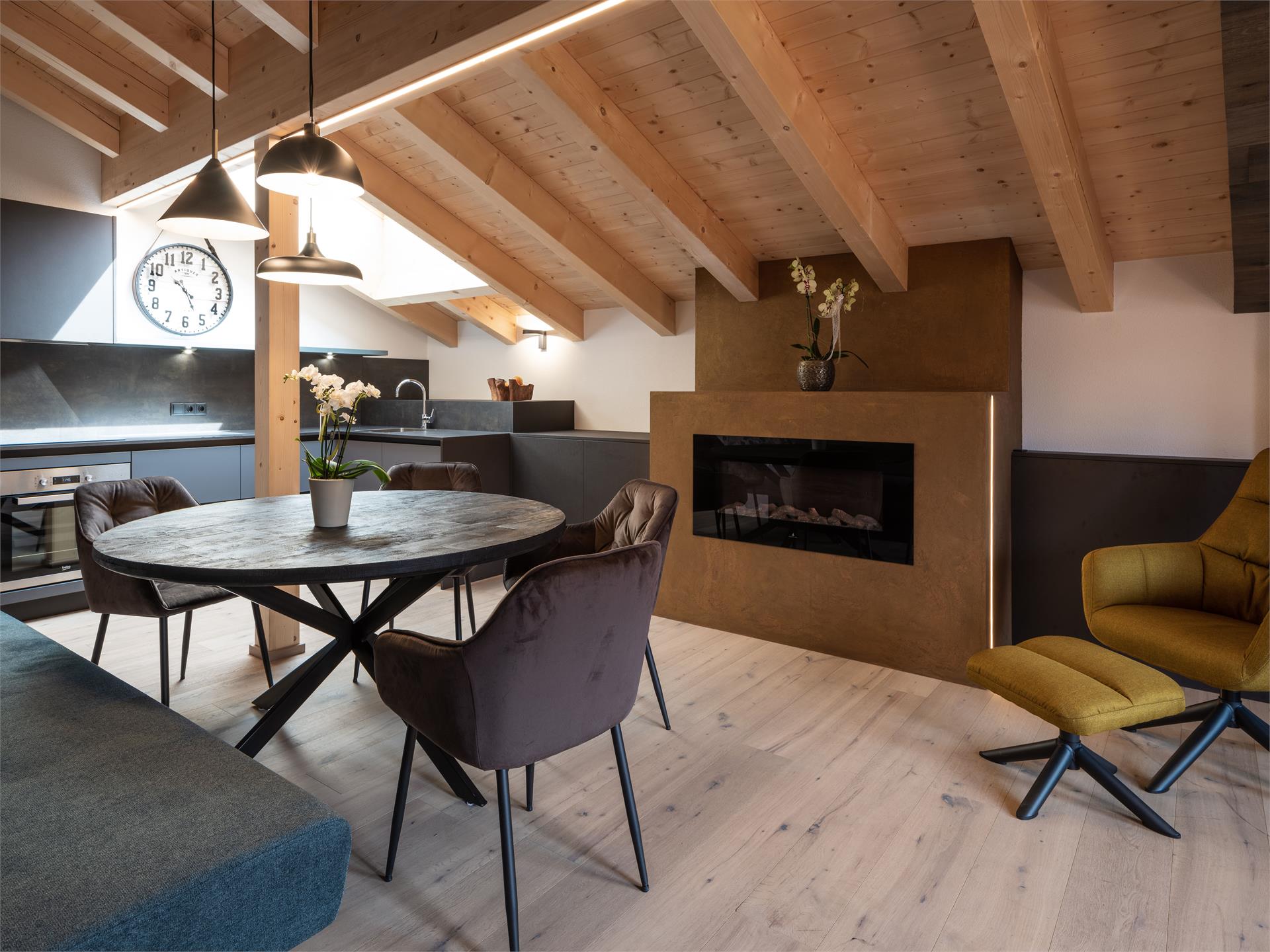 Andis Appartments Monguelfo-Tesido 22 suedtirol.info