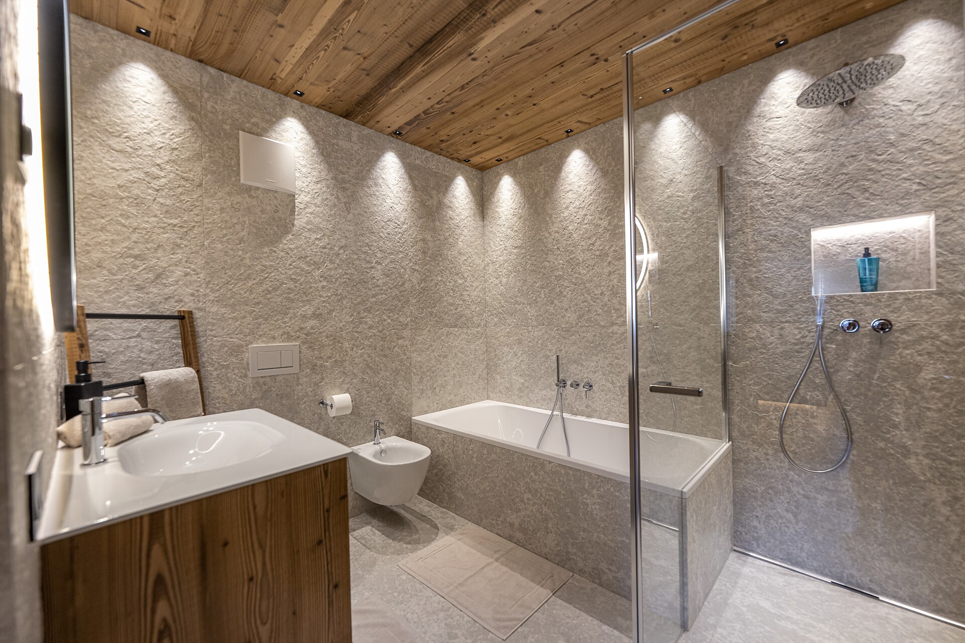 Appartamenti Dosplain - Regione dolomitica Val Gardena - #18 - suedtirol.info