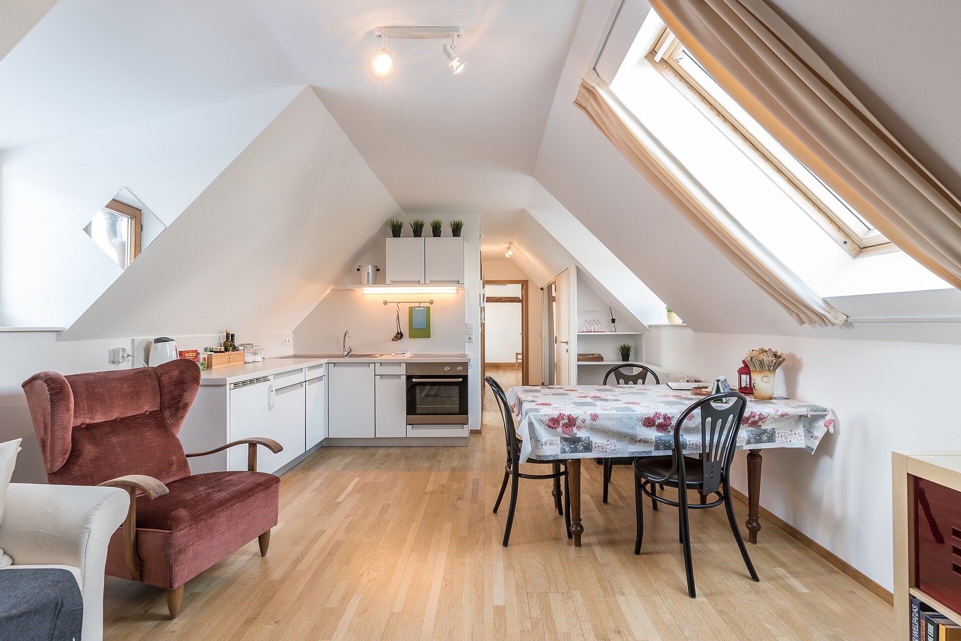 Airbnb Romantic Castle View