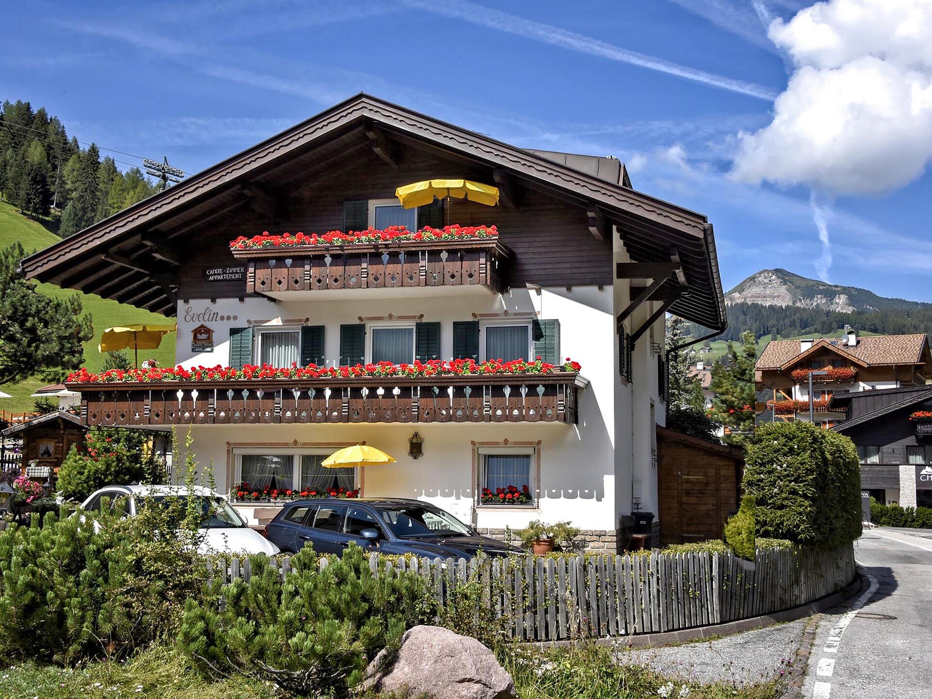 B&B