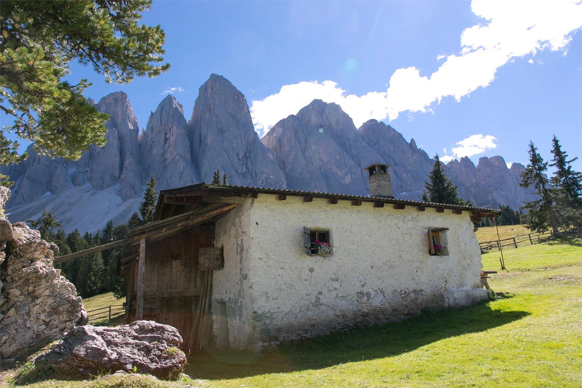 Berggasthof Glatsch Alm Villnöss 5 suedtirol.info