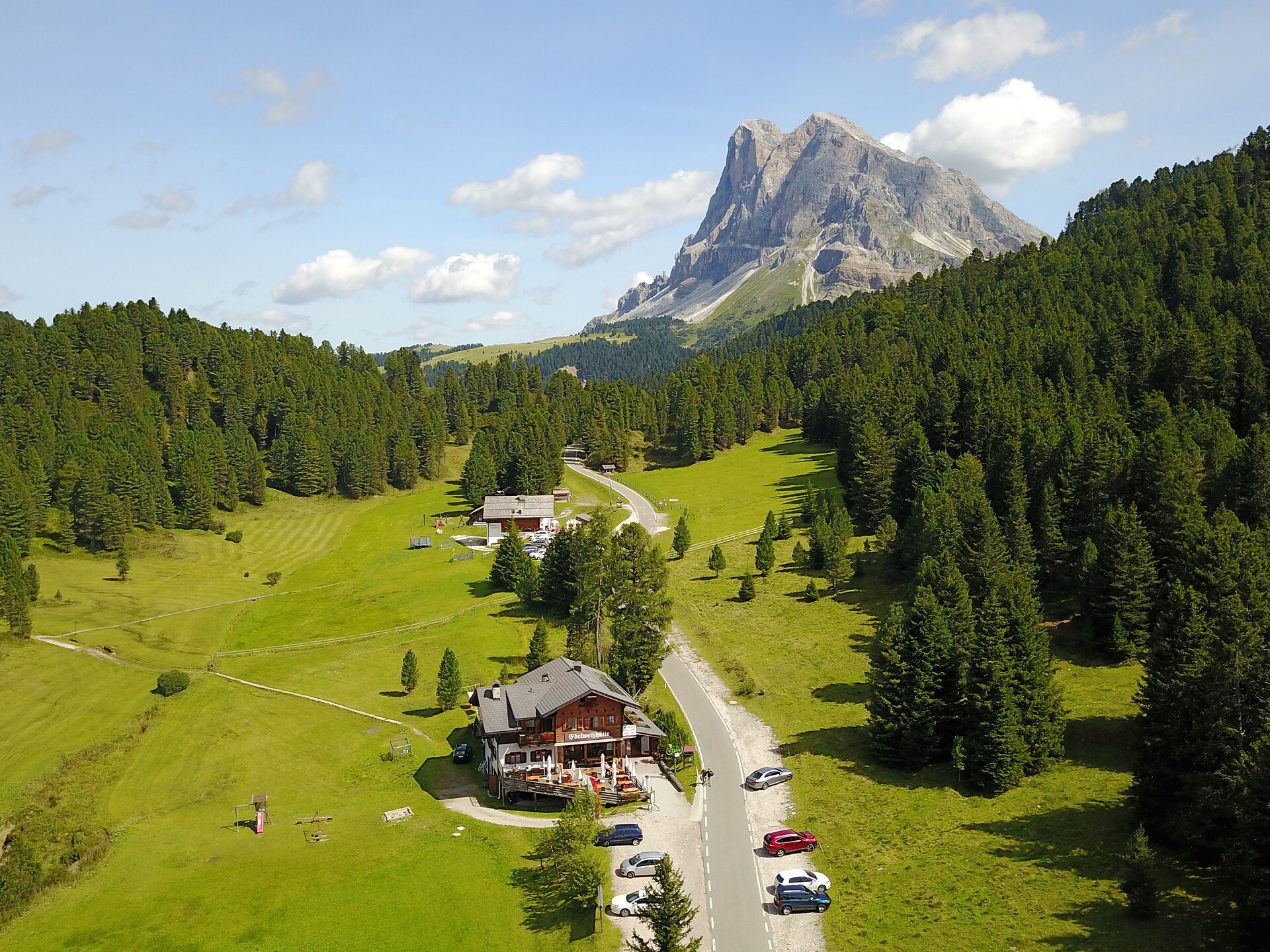 Hütte
