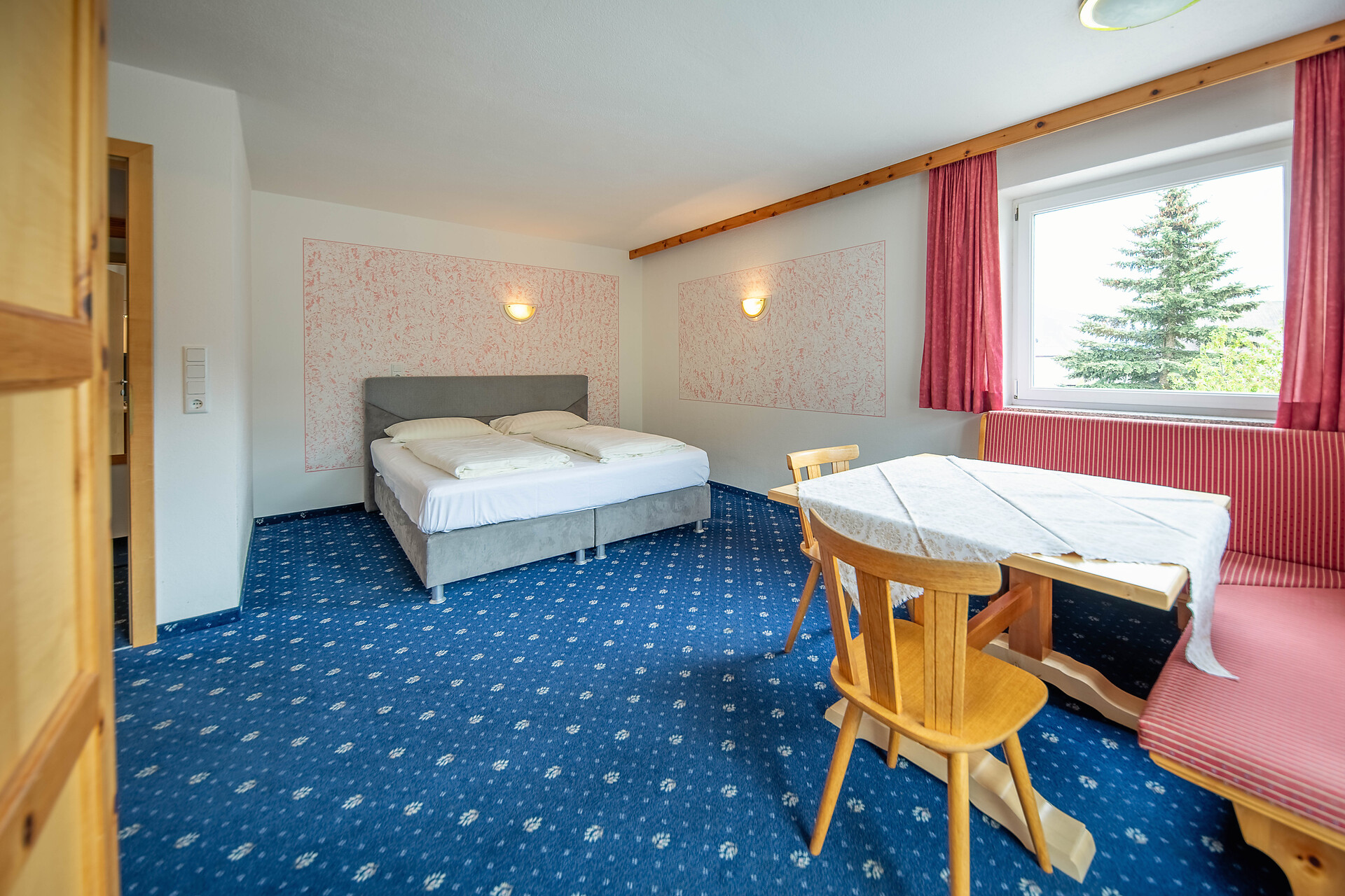 Family or Friends Suite