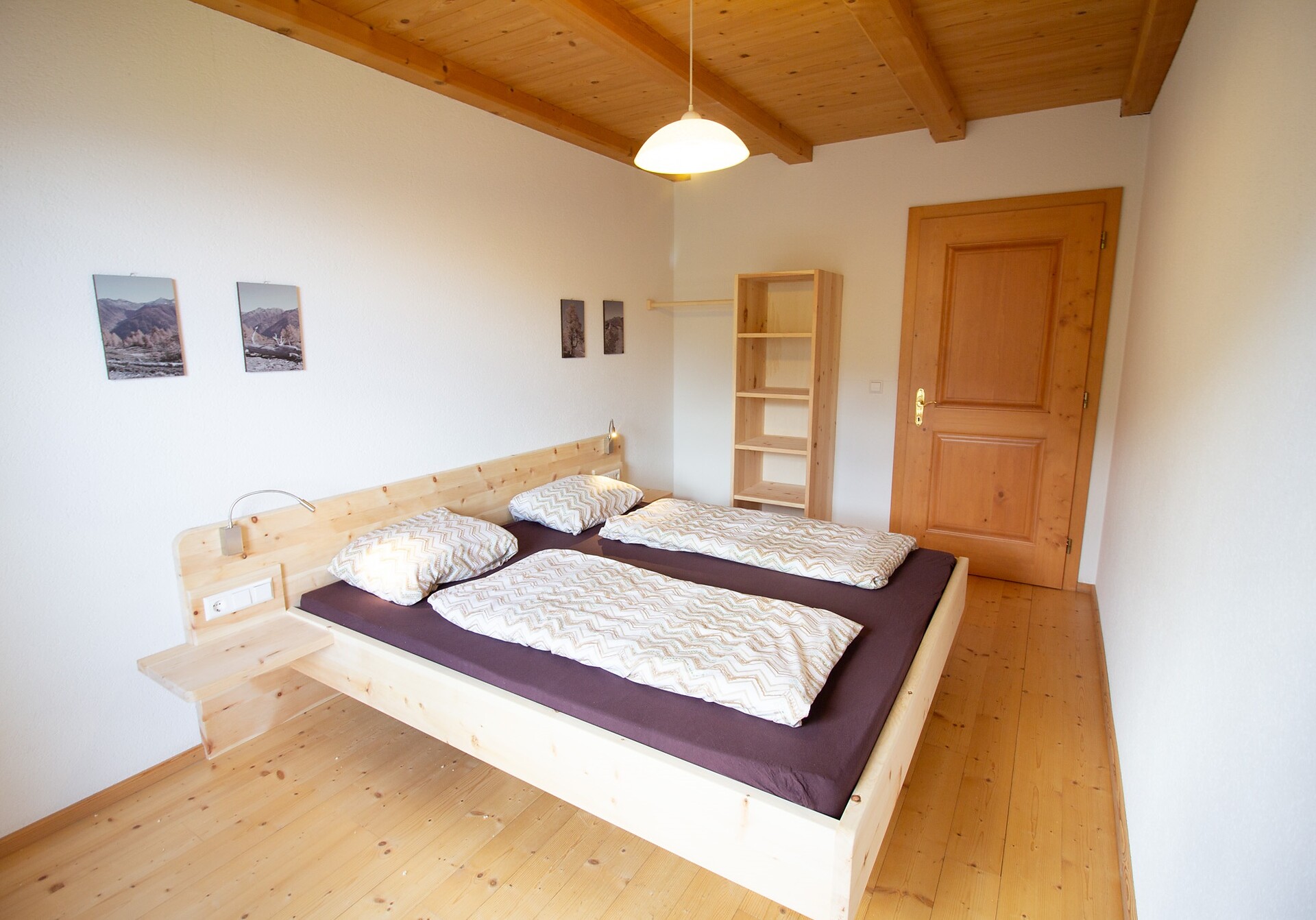 Camera da letto in pino cembro