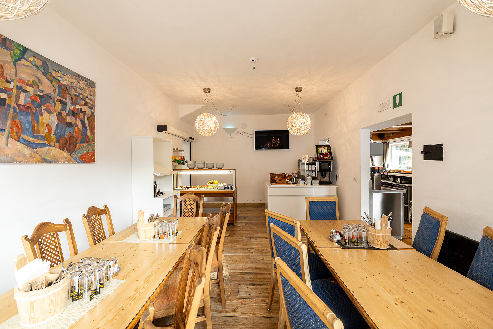 bar / restaurant
