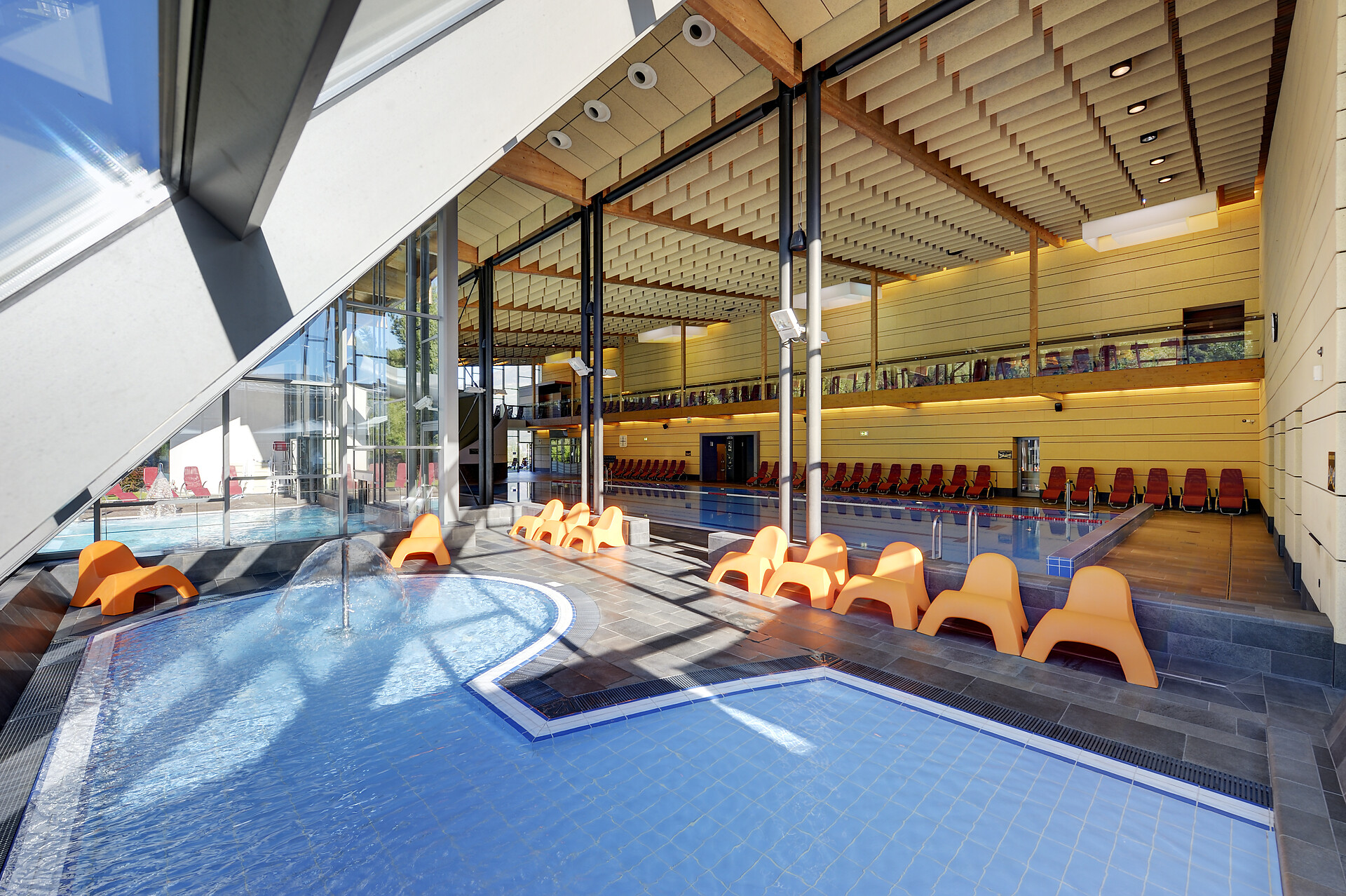 Schwimmbad im AquaForum in Latsch