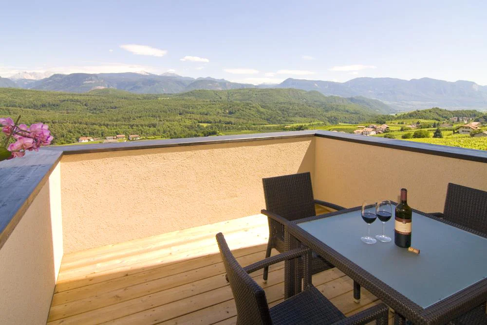 St. Quirinus - bio agriturismo Caldaro sulla Strada del Vino 4 suedtirol.info