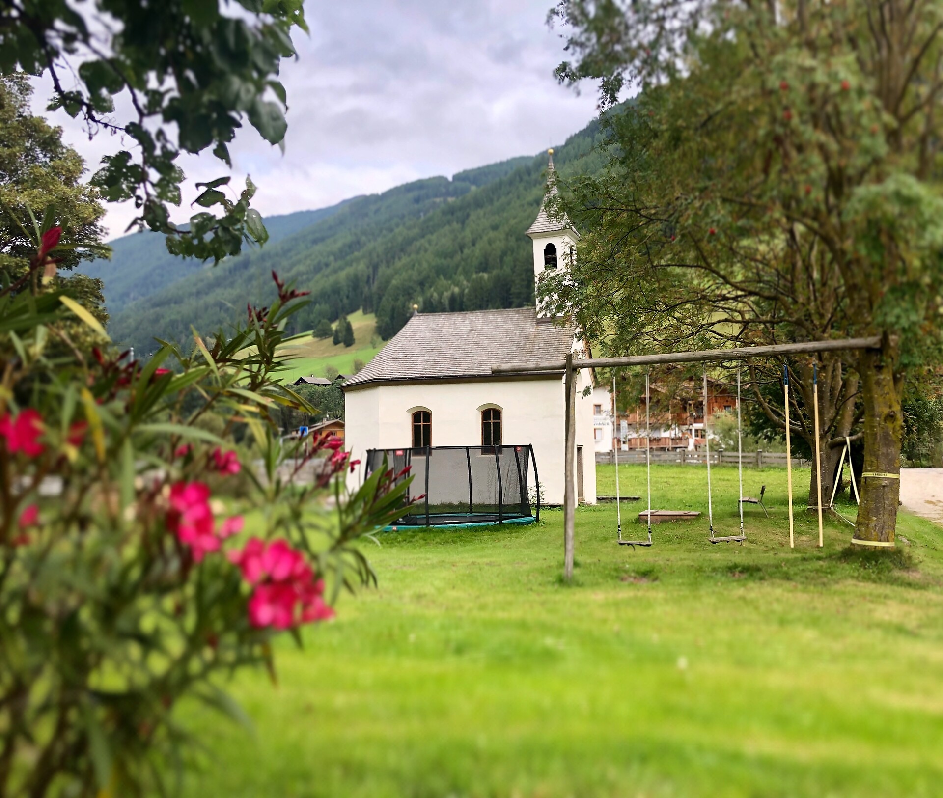 Chiesetta e  Area giochi