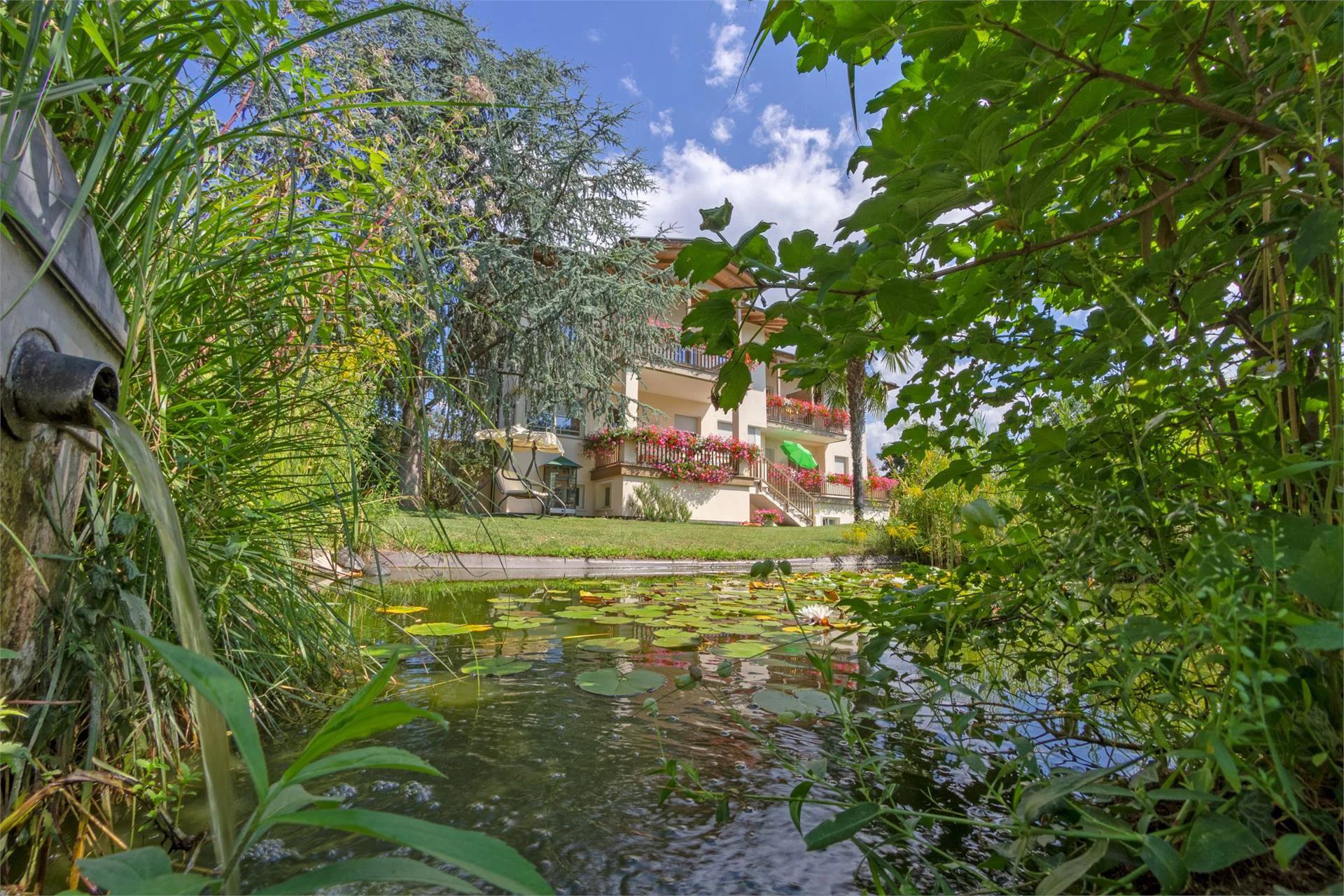 Blumenhof Appiano sulla Strada del Vino 10 suedtirol.info