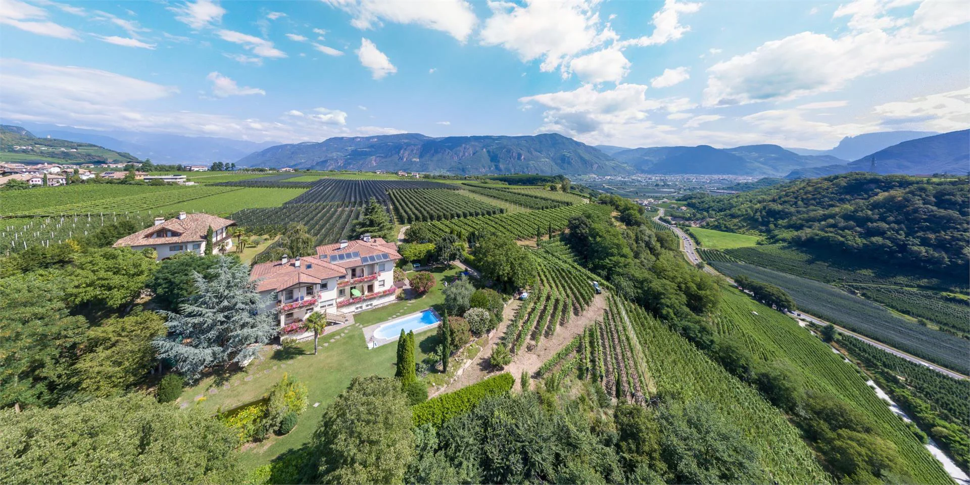 Blumenhof Appiano sulla Strada del Vino 4 suedtirol.info