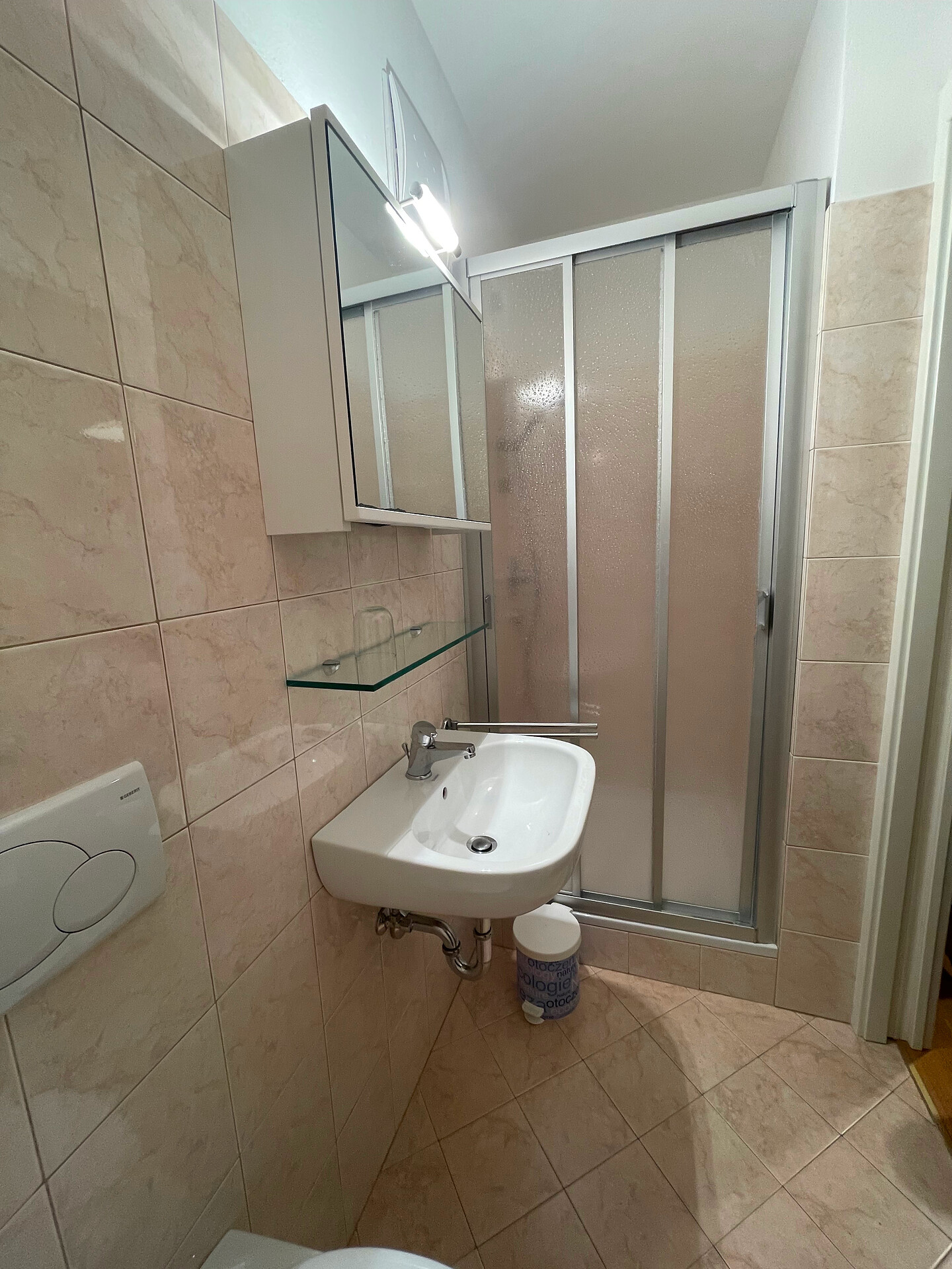 apartment type D bathroom